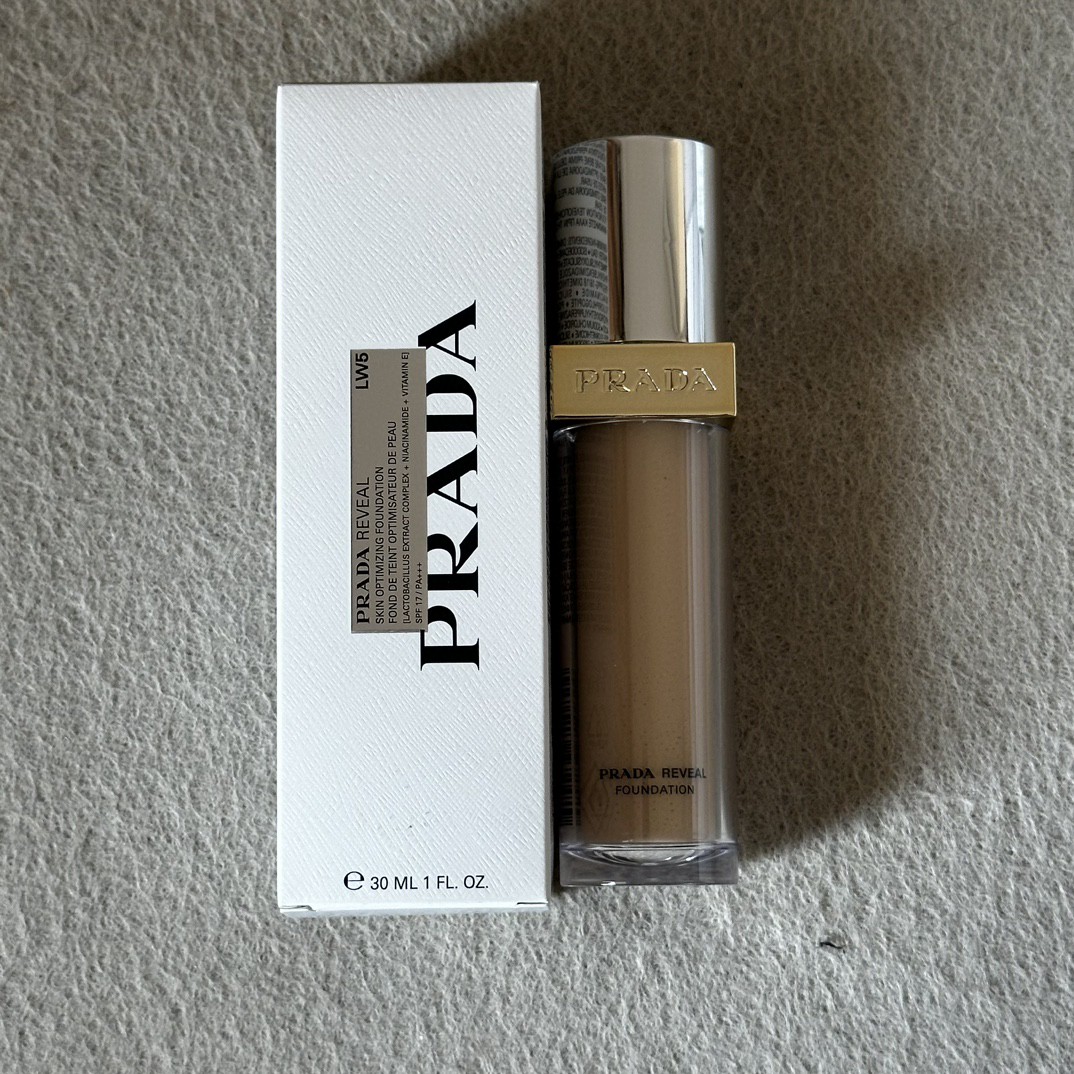65! PRADA base de maquillaje Photon 30ml tonos: LC5, LW5, LN10