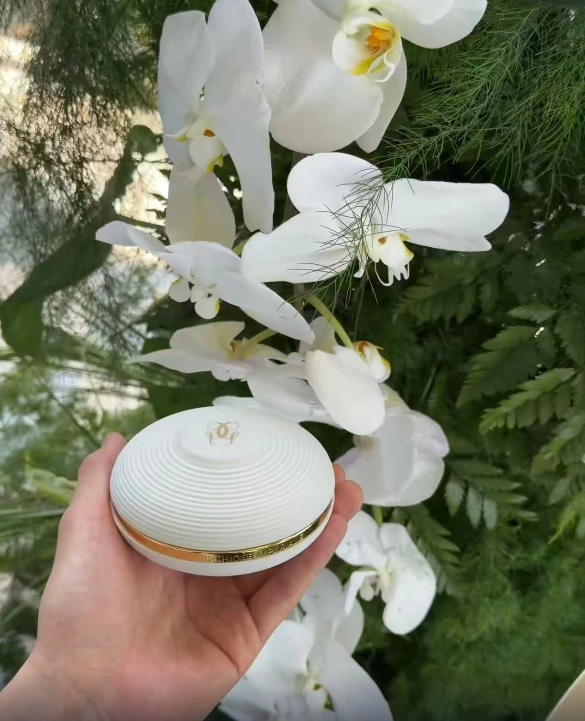 52 (Nota del pedido: nueva versión de la crema Orquídea Imperial blanca de Guerlain 30ml) Nueva versión limit…