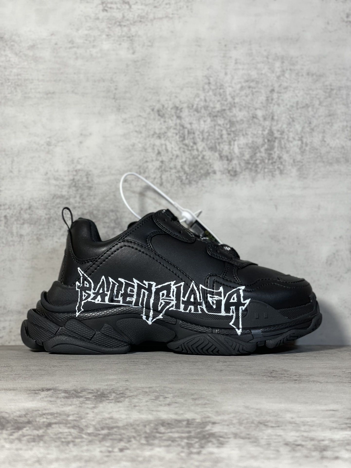 Envío [Aceptar versión escaneada] Zapatos de papá con graffiti Balenciaga de la generación parisina Combinaci…