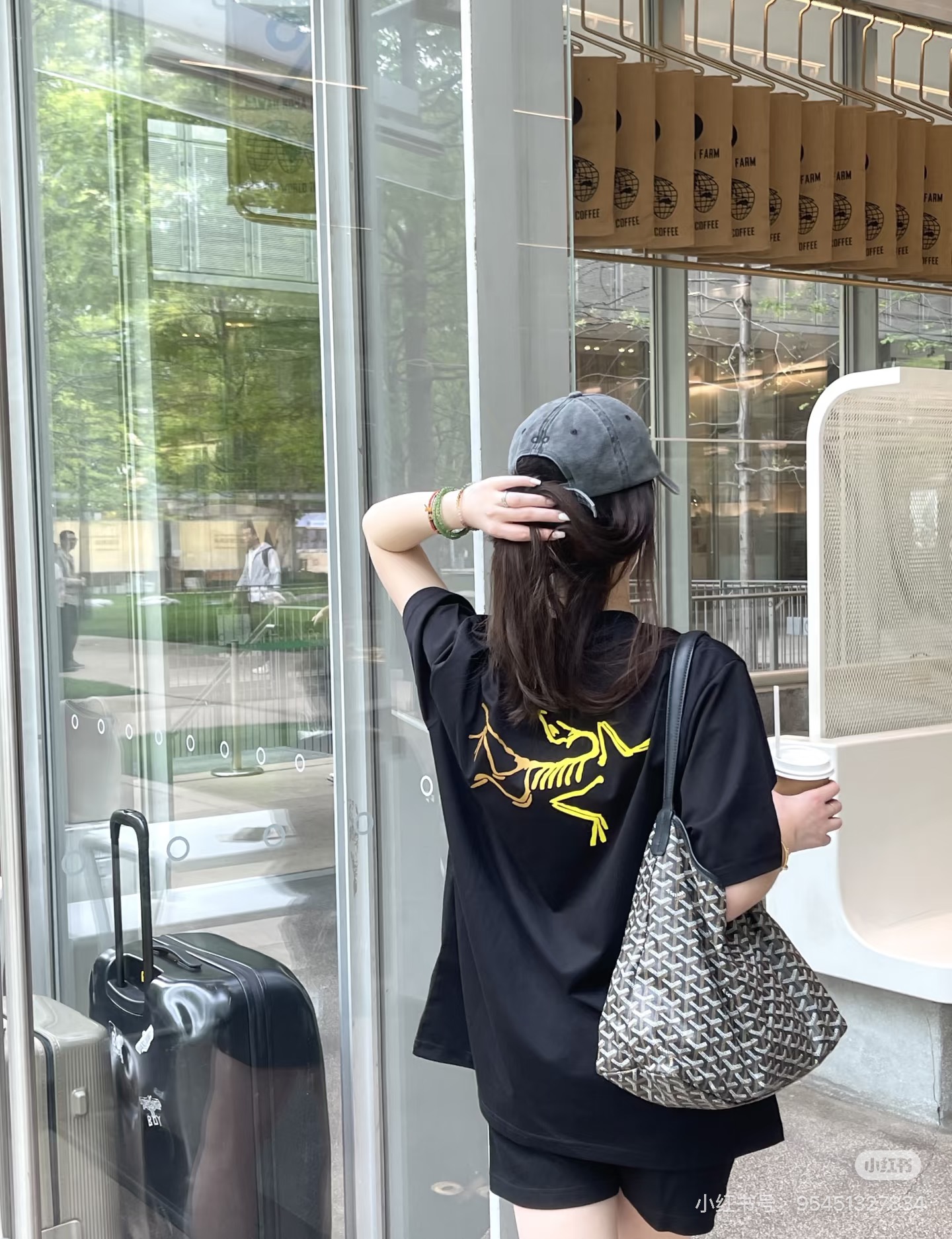 Alternative view of T-Shirt 08327