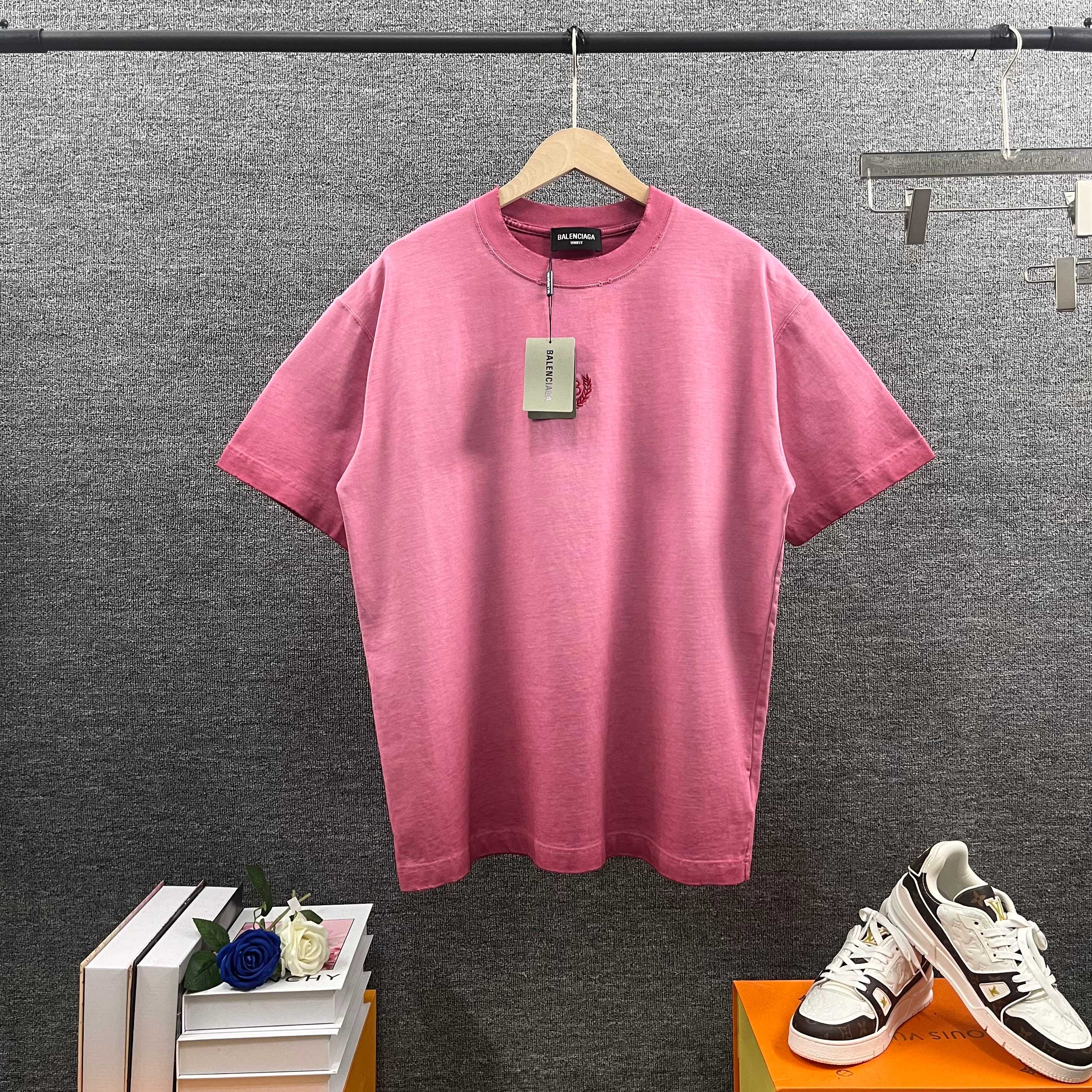 P90 BAL*Balenciaga* nueva temporada primavera/verano 2026 desgastado con rotos lavado a la piedra bordado de logo tela …