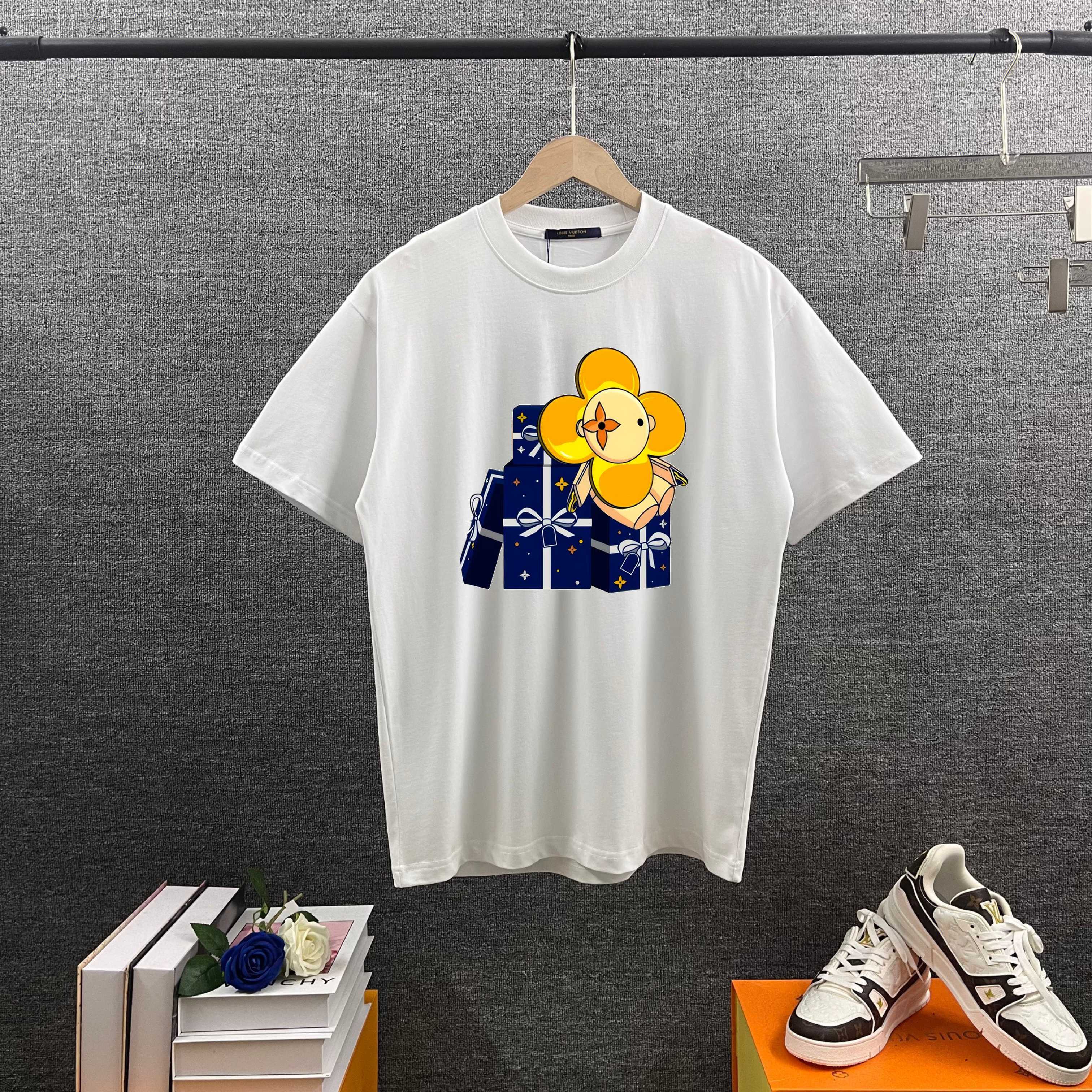 P80 1V*Louis 2025 principios de otoño nuevo estilo camiseta de manga corta exclusivo edición serie Labubu caja de regal…