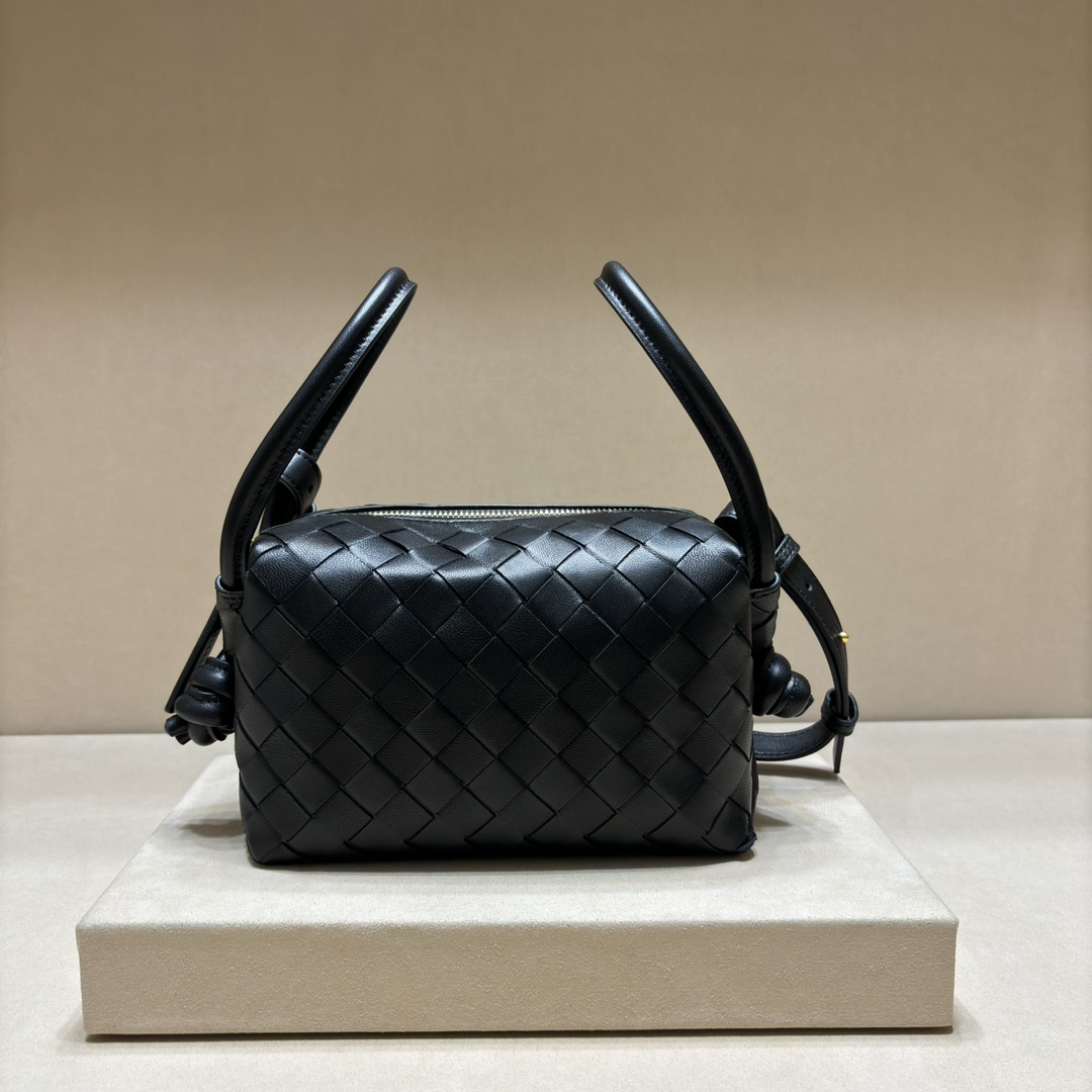 [Bottega Veneta Women