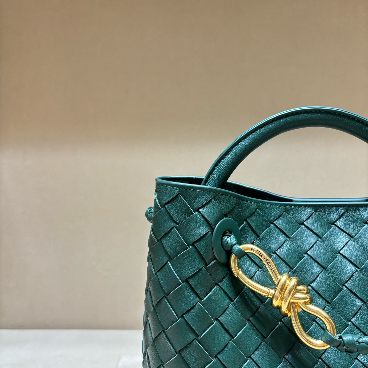 顶级🅿️2058 小号手提包 - 編織風スタイルと多様な背負い方