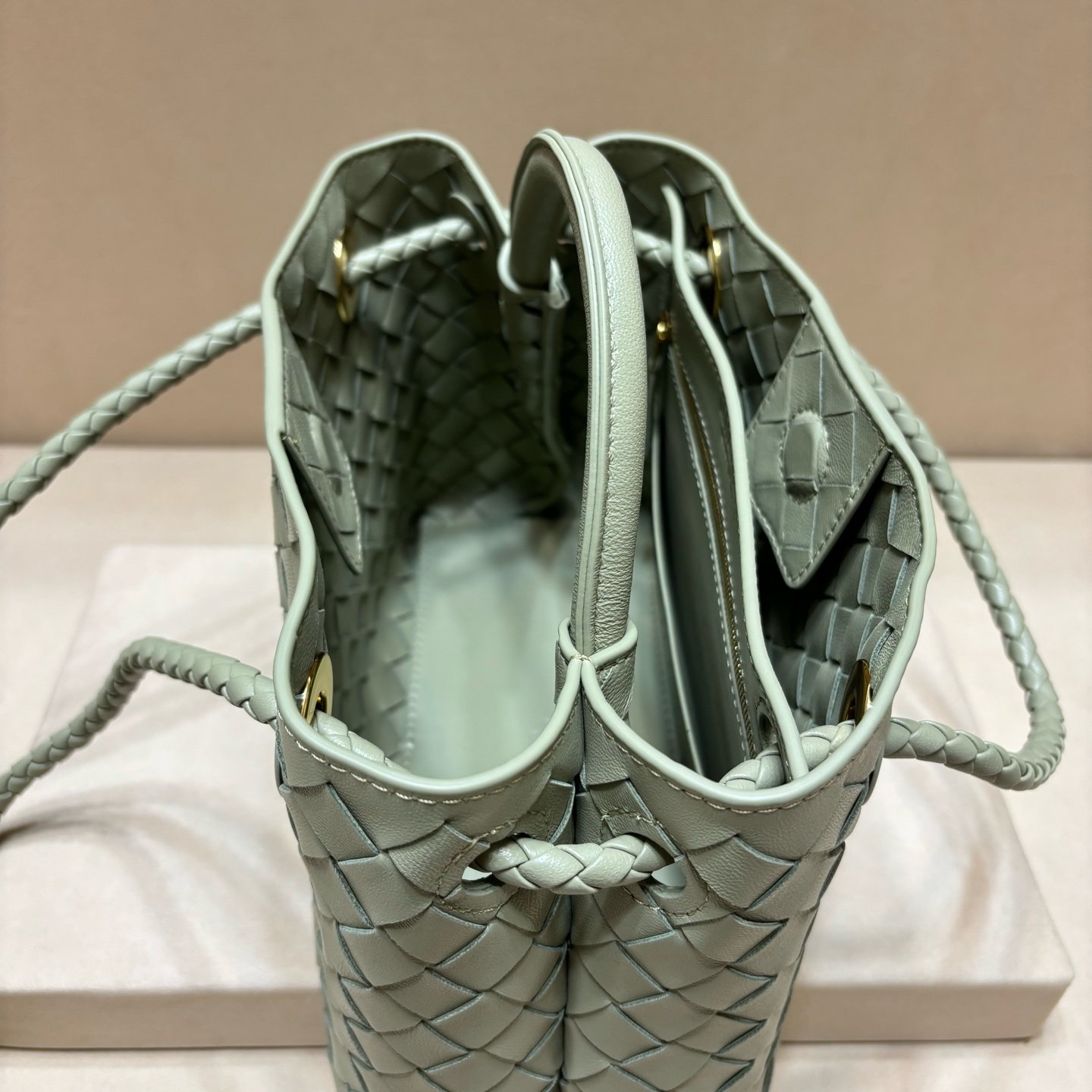 顶级🅿️2058 Intrecciato編織皮革手提包 - 春夏新作の多様なデザイン