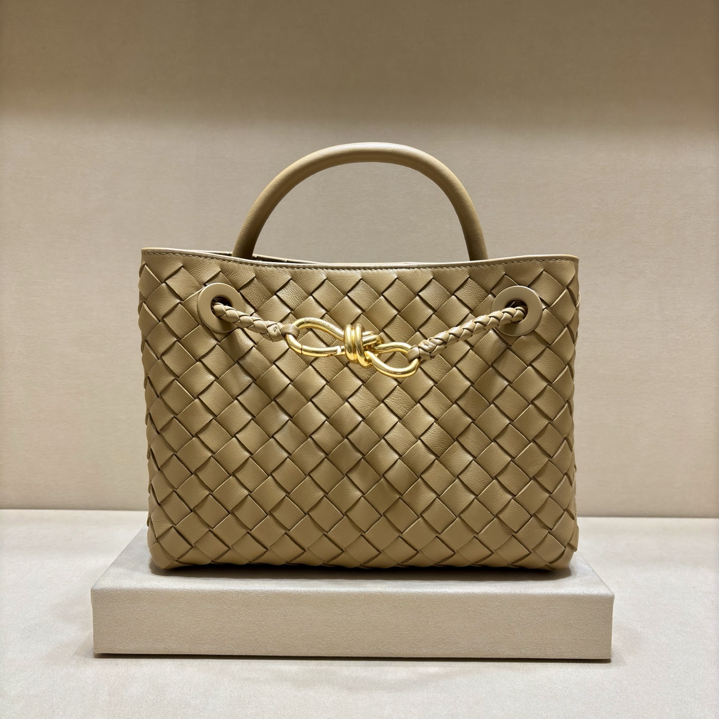 顶级🅿️2058 Intrecciato編み込み小型手提げバッグ