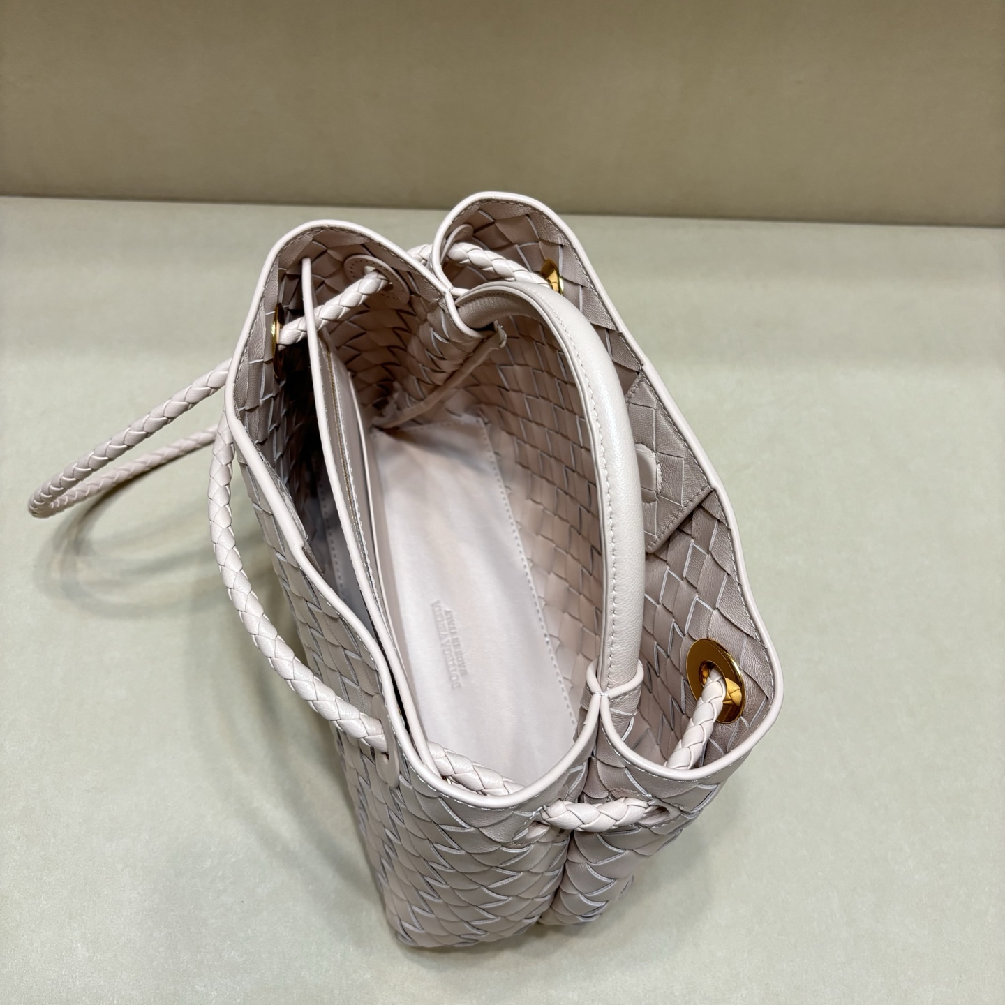 顶级🅿️2058 春夏新作編織風デザインの小型手提げバッグ