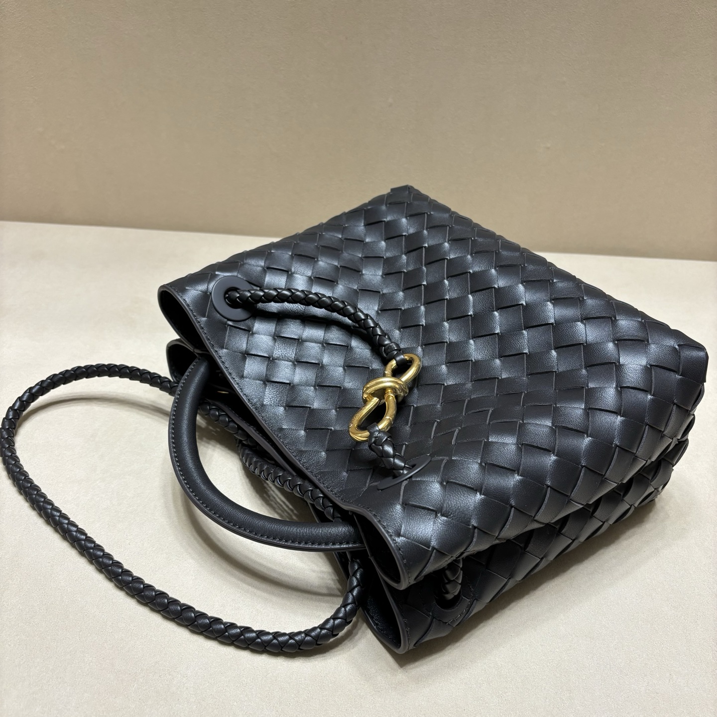 顶级🅿️2058 Intrecciato編織革小号手提包 - 多様な背法と収納力