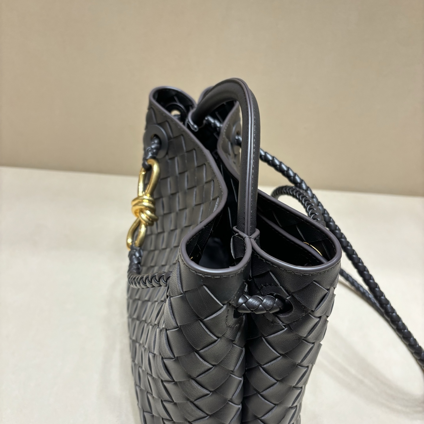 顶级🅿️2058 Intrecciato編織革小号手提包 - 多様な背法と収納力