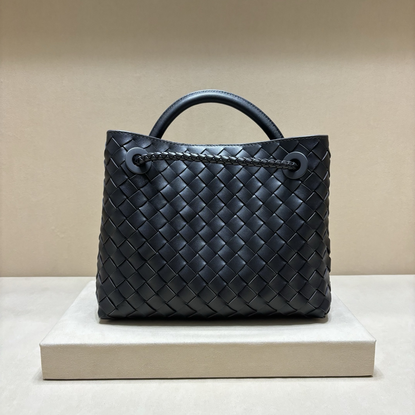 顶级🅿️2058 Intrecciato編織革小号手提包 - 多様な背法と収納力