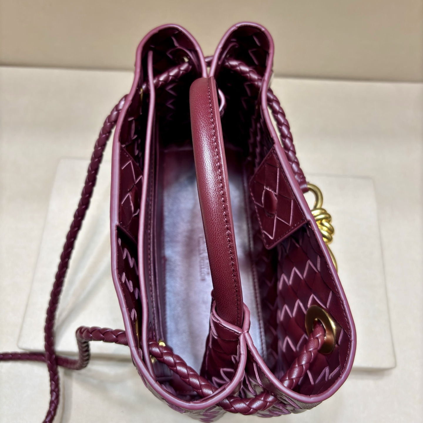 顶级🅿️2058 小号手提バッグ - 編織風スタイルと金属ディテール