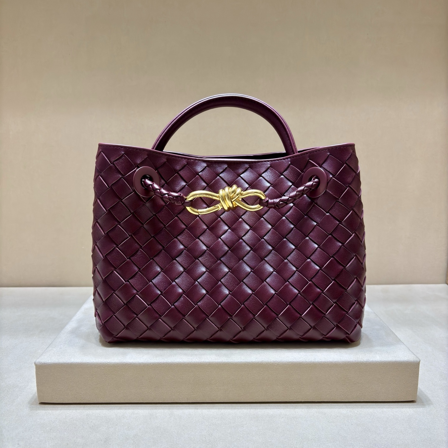 顶级🅿️2058 小号手提バッグ - 編織風スタイルと金属ディテール