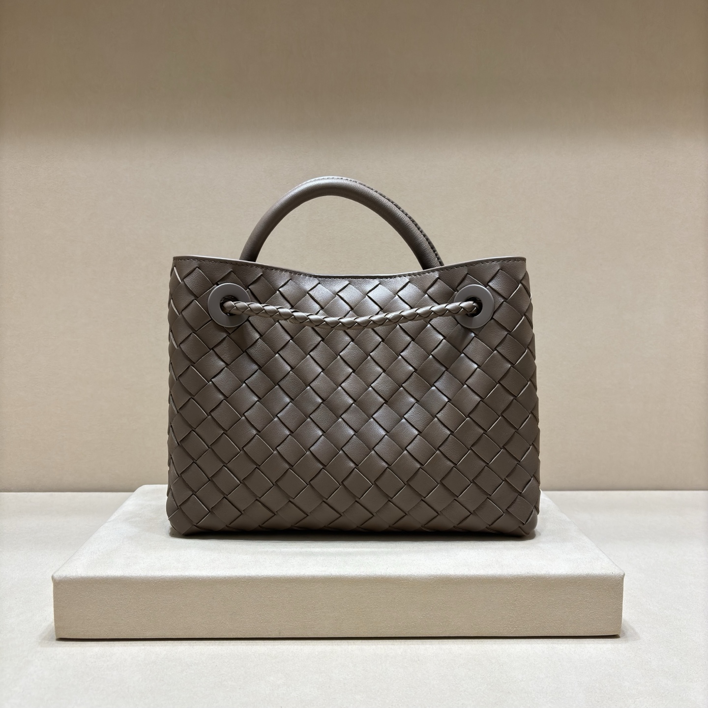 顶级🅿️2058 編織デザインの春夏新作小型手提げバッグ