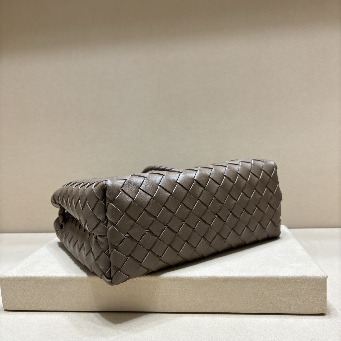 顶级🅿️2058 編織デザインの春夏新作小型手提げバッグ