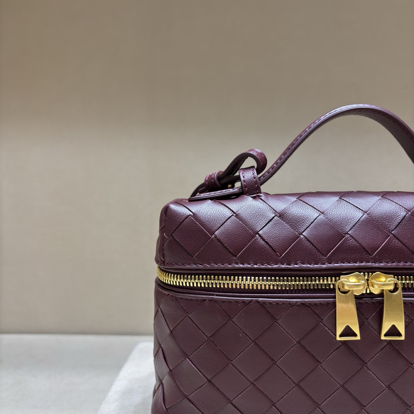 顶级🅿️1470 春夏編み込みラウンドファスナーショルダーバッグ