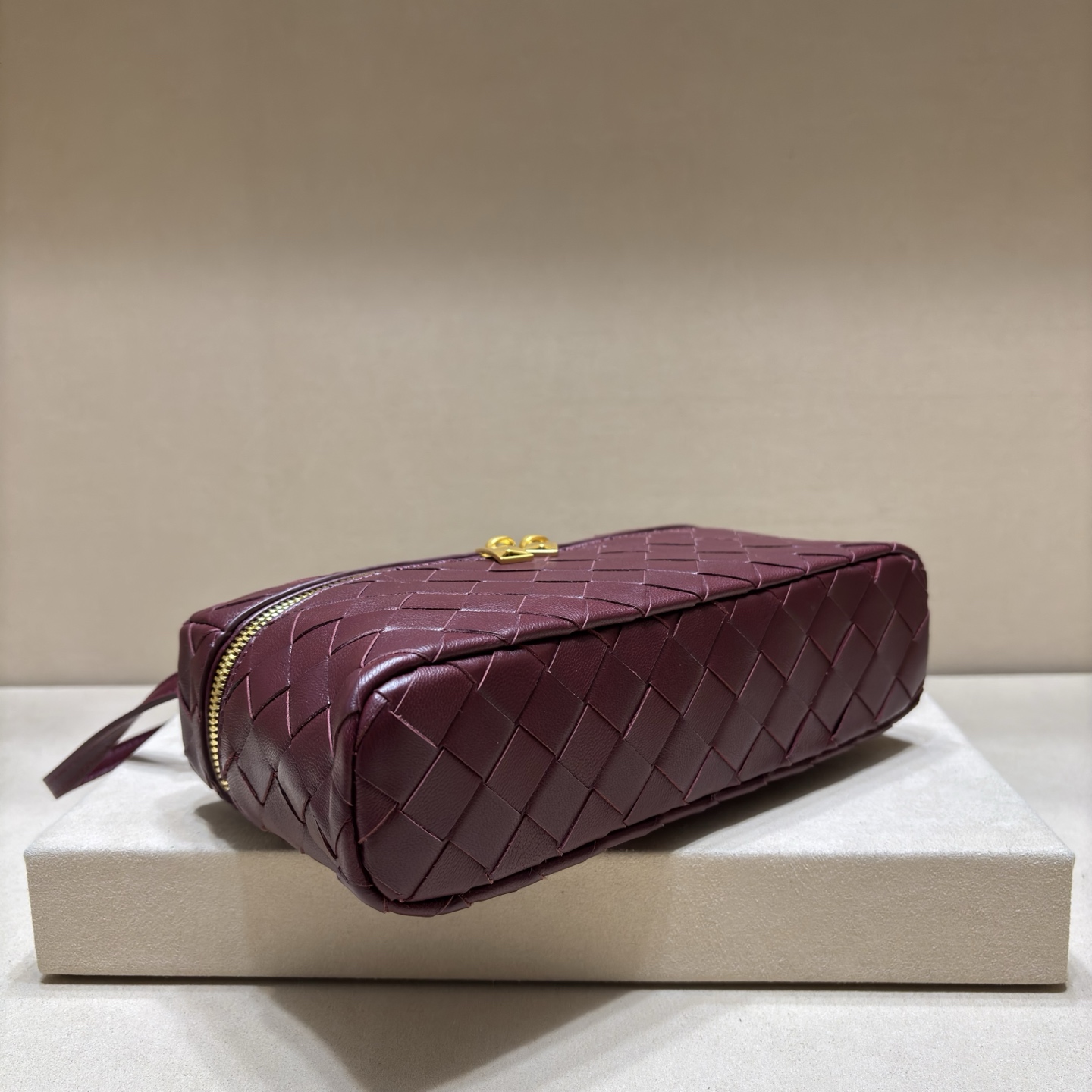 顶级🅿️1470 春夏編み込みラウンドファスナーショルダーバッグ