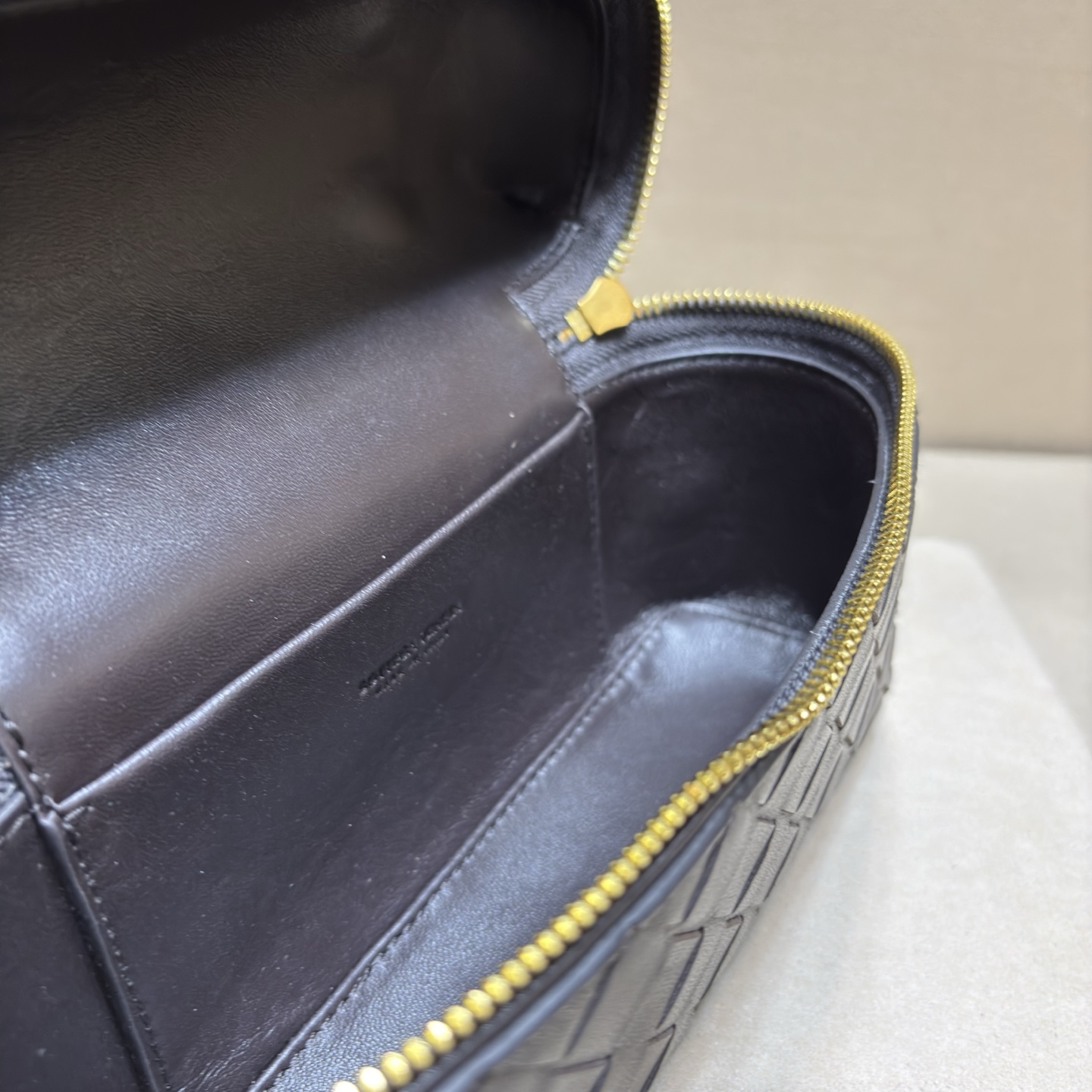 顶级🅿️1470 春夏編み込みラウンドジッパーショルダーバッグ - 化粧ポーチにも最適