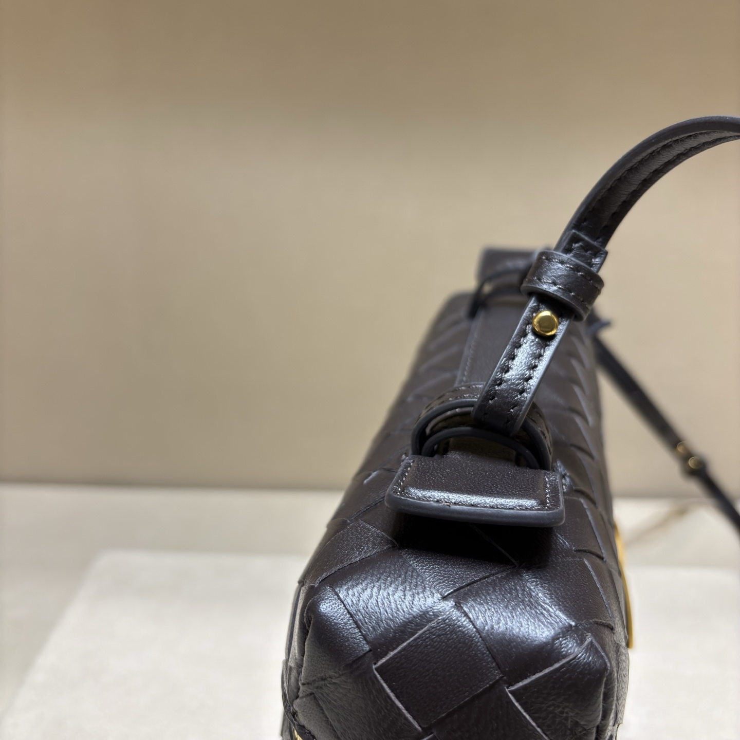 顶级🅿️1470 春夏編み込みラウンドジッパーショルダーバッグ - 化粧ポーチにも最適