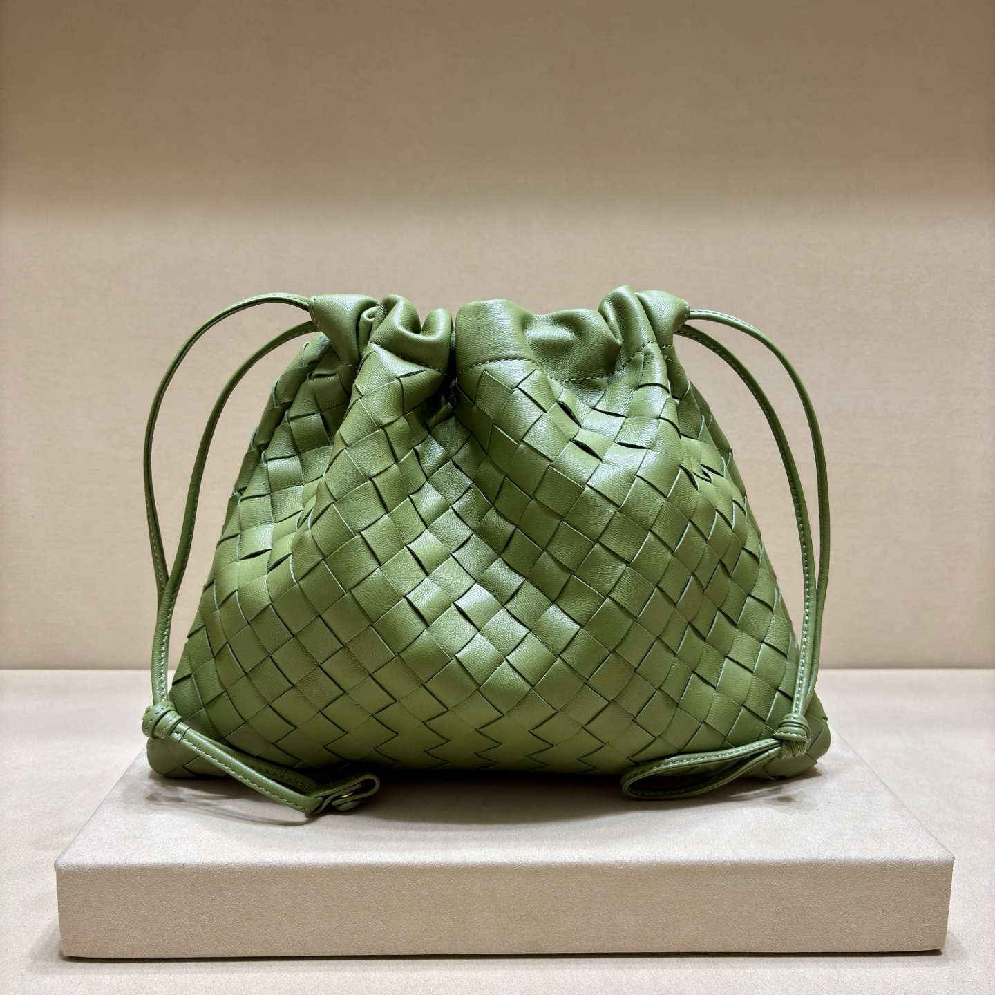 NO:207778,Genuine grade new style drawstring Dustbag 