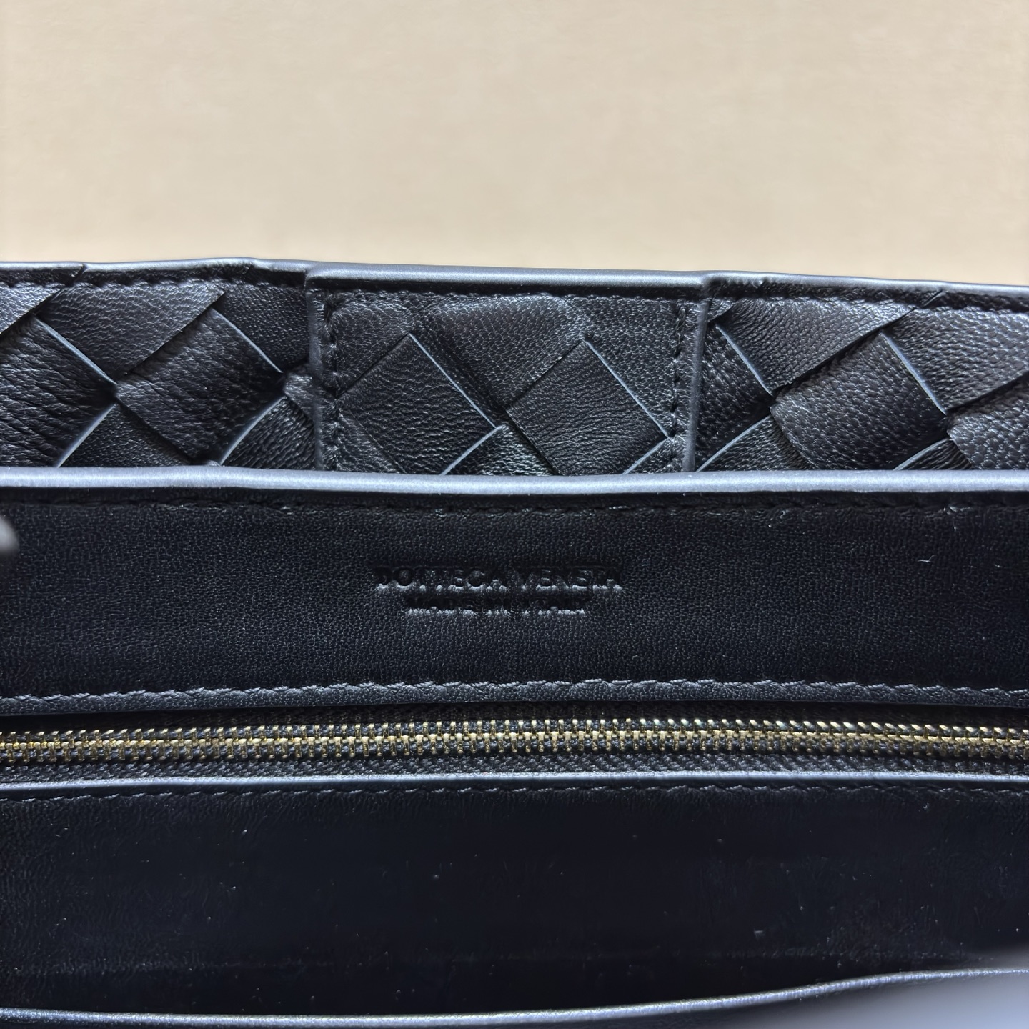 顶级🅿️2058 小号手提バッグ - 編織デザインと金属ディテール