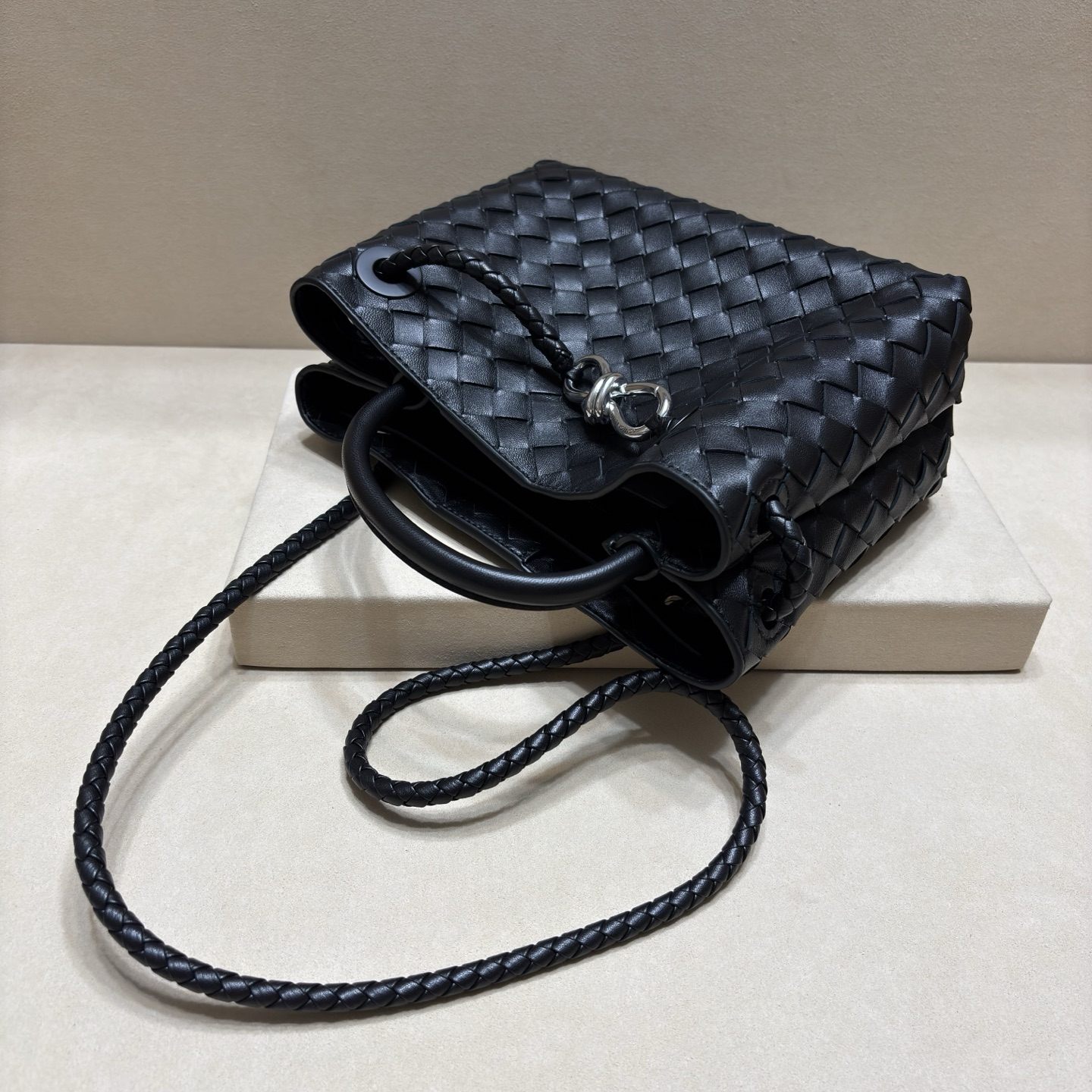 顶级🅿️2058 Intrecciato編織小号手提包 - 多様なスタイルに対応