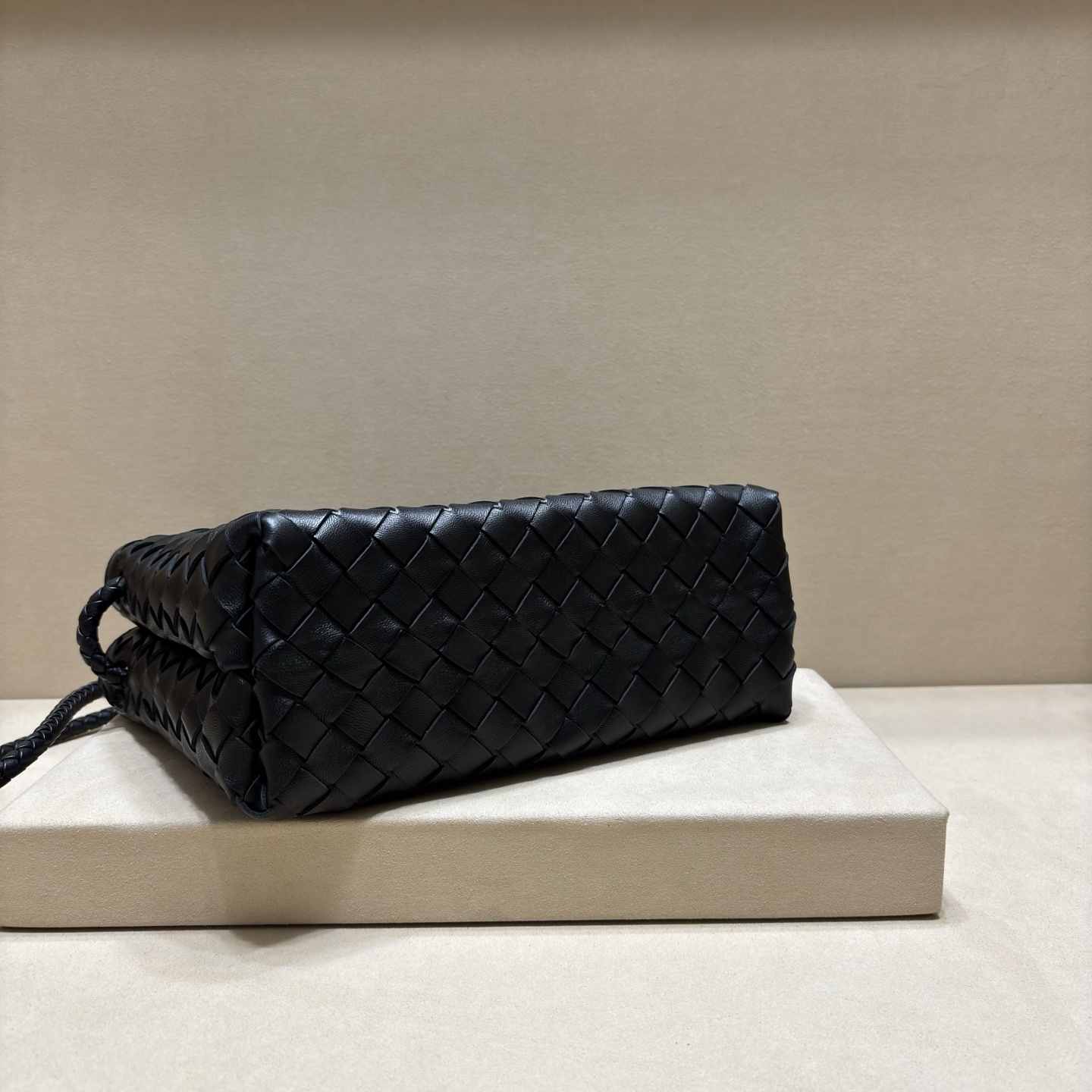 顶级🅿️2058 Intrecciato編織小号手提包 - 多様なスタイルに対応