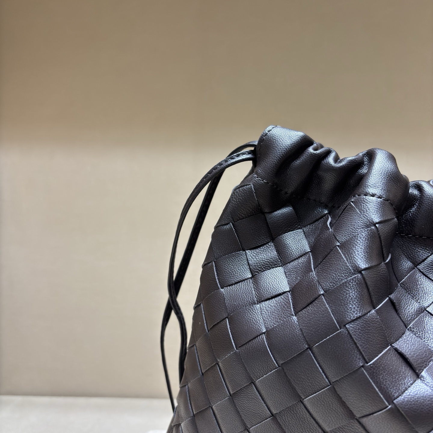 顶级🅿️1218 抽绳Dustbagバッグ - クラシックな編みデザインと軽量な使い心地