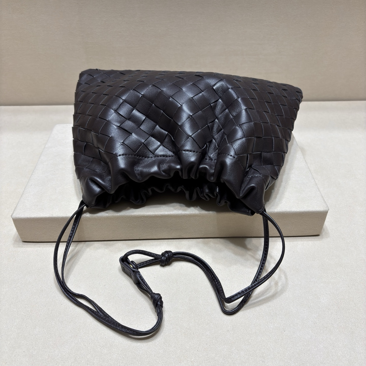 顶级🅿️1218 抽绳Dustbagバッグ - クラシックな編みデザインと軽量な使い心地