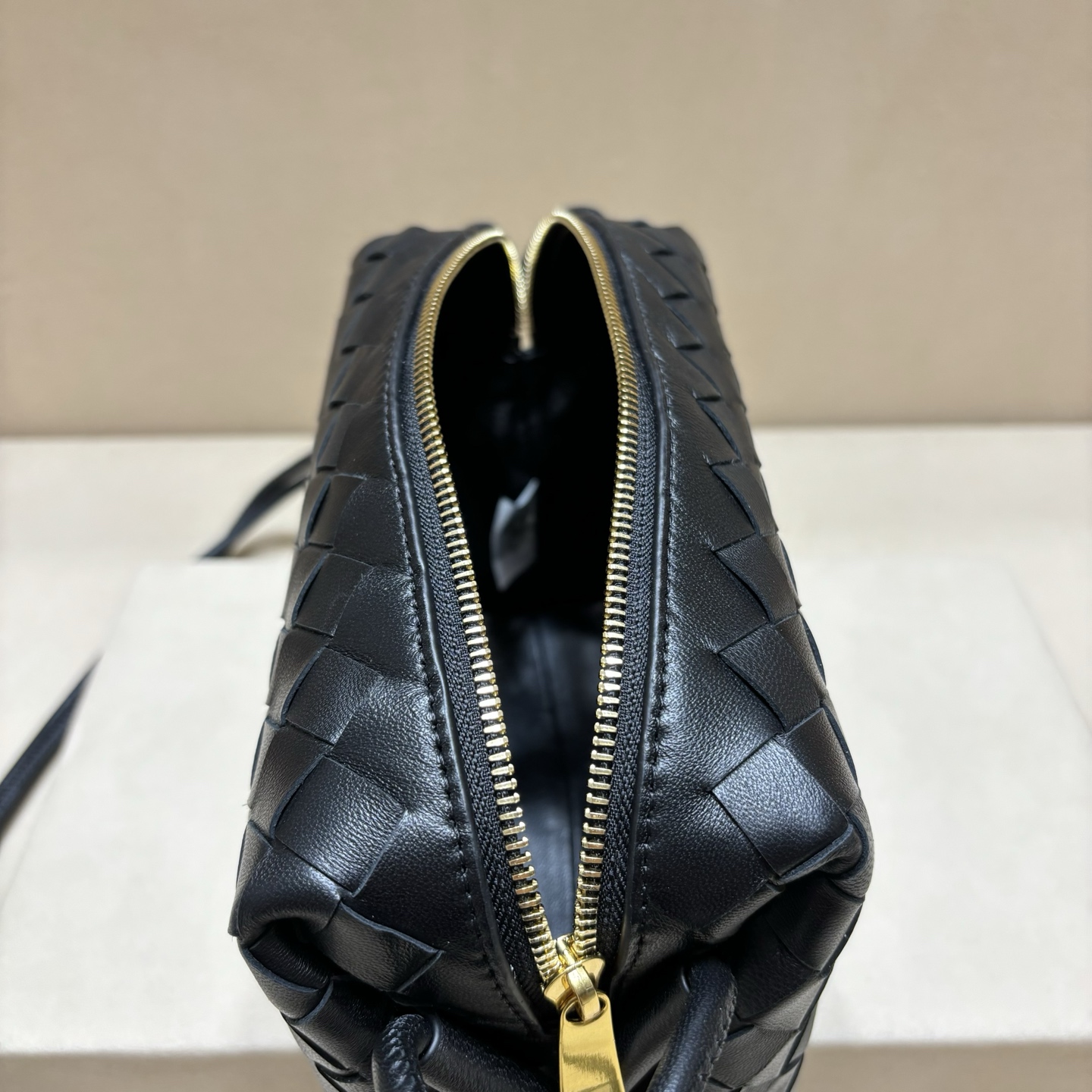 顶级1155 編み込み小方包 軽量で大容量