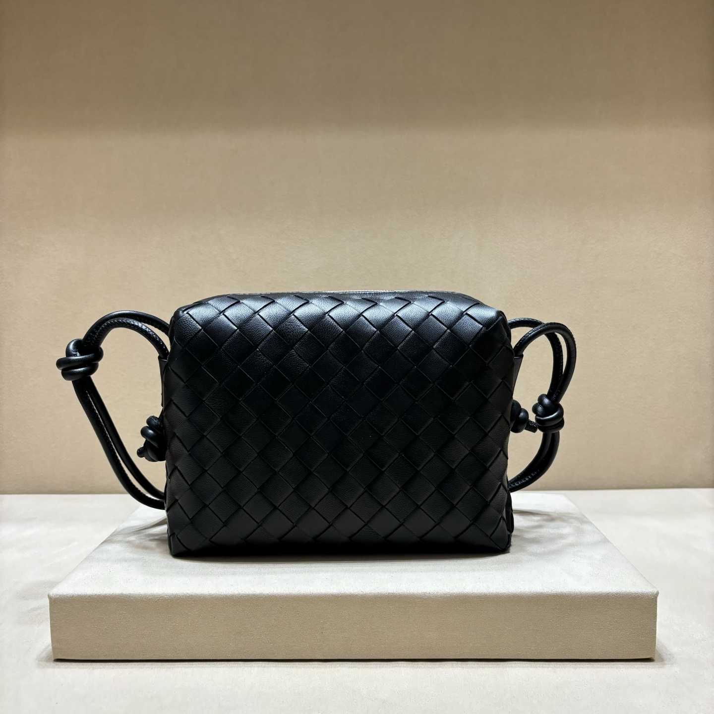 顶级1155 編み込み小方包 軽量で大容量