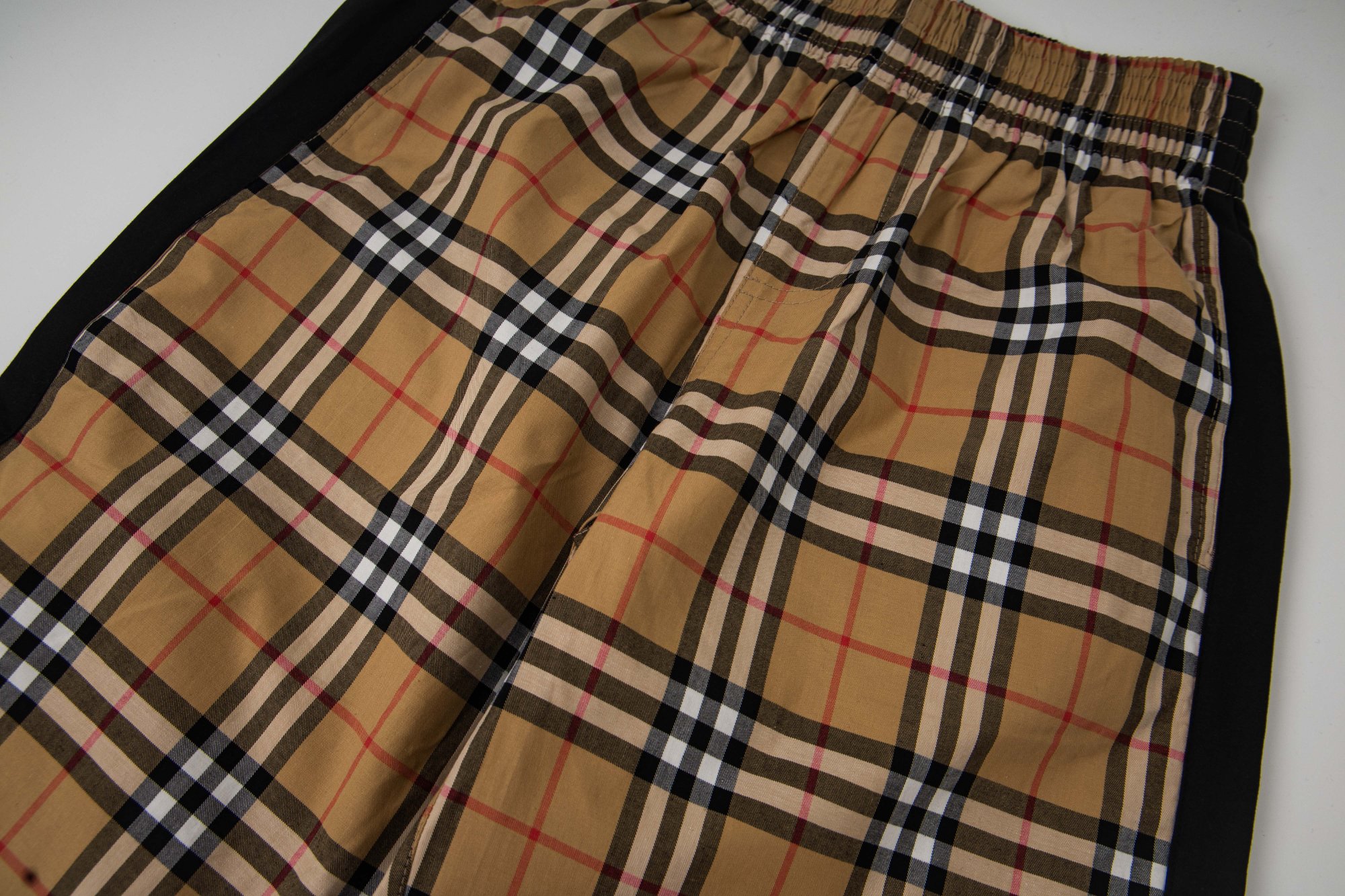 Burberry/巴宝莉 侧边条纹格纹弹力棉质长裤-Top High Quatity Cheap Sneakers Fashion Clothing Clothes Bags handbags Shoes of all Brand wholesale With The best Quality And Beautiful Price from China Factory Chinese suppliers wholesaler seller Burberry/巴宝莉 侧边条纹格纹弹力棉质长裤