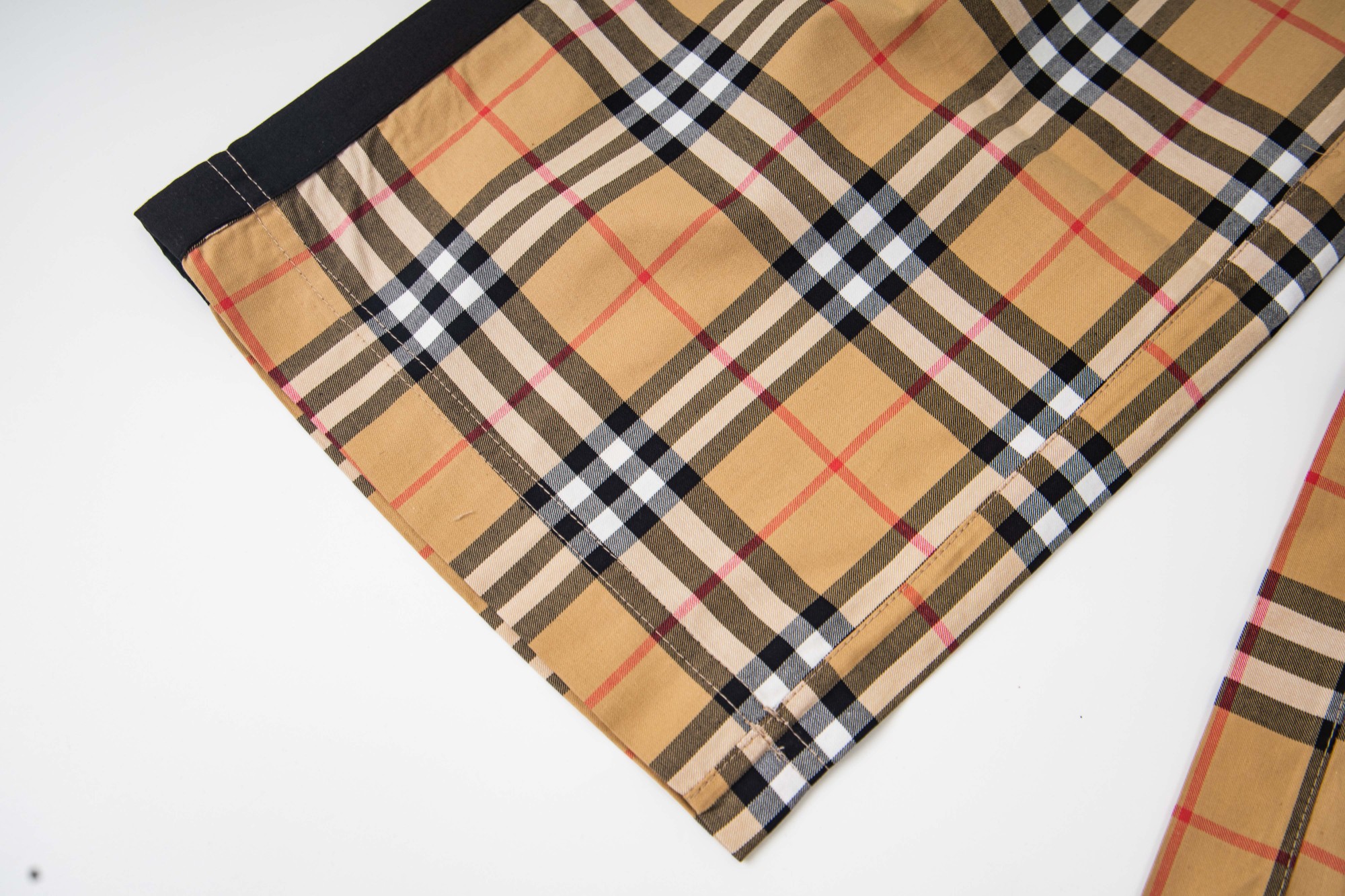 Burberry/巴宝莉 侧边条纹格纹弹力棉质长裤-Top High Quatity Cheap Sneakers Fashion Clothing Clothes Bags handbags Shoes of all Brand wholesale With The best Quality And Beautiful Price from China Factory Chinese suppliers wholesaler seller Burberry/巴宝莉 侧边条纹格纹弹力棉质长裤
