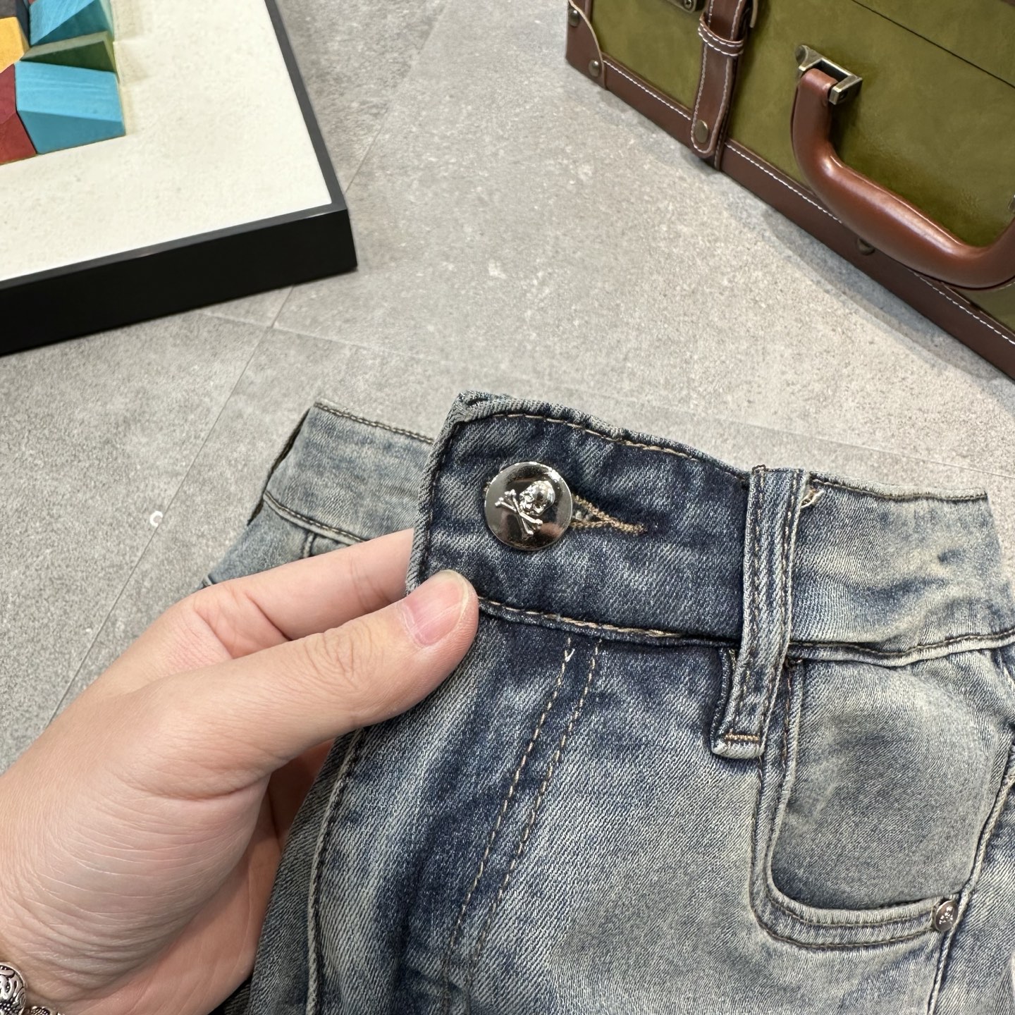 Mastermind Japan 2025SS Men’s Mono-Cowjacks: High-Grade Water-Washed Denim Collection Launch - 图片 5