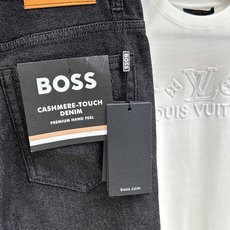 专柜🆕2026春夏设计推荐 热卖牛仔裤🆕柔软亲肤面料 奢华头层牛皮腰牌 经典蓝洗水 专柜限量款 奢华感订制面料 工艺+洗 专柜🆕2026春夏设计推荐 热卖牛仔裤🆕柔软亲肤面料 奢华头层牛皮腰牌 经典蓝洗水 专柜限量款 奢华感订制面料 工艺+洗