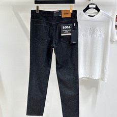 专柜🆕2026春夏设计推荐 热卖牛仔裤🆕柔软亲肤面料 奢华头层牛皮腰牌 经典蓝洗水 专柜限量款 奢华感订制面料 工艺+洗 专柜🆕2026春夏设计推荐 热卖牛仔裤🆕柔软亲肤面料 奢华头层牛皮腰牌 经典蓝洗水 专柜限量款 奢华感订制面料 工艺+洗