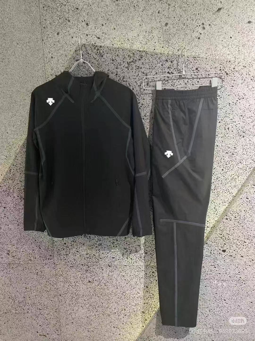 DESCENTE Training Chaqueta ultrasónica sin costuras, para entrenamiento, deporte y fitness, protección solar …