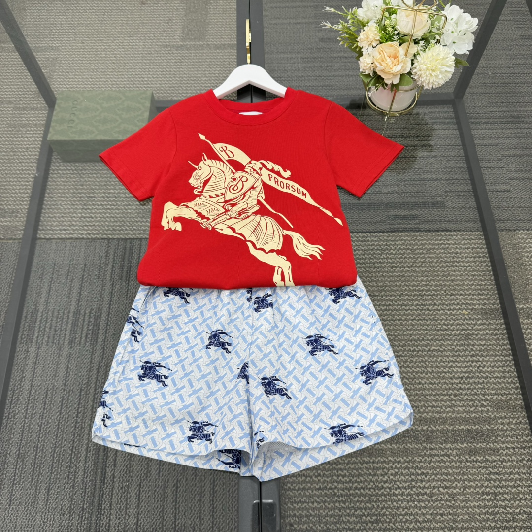 博柏利 Burberry 高级成衣风衣外套及大衣服饰 #021B9F4A 2