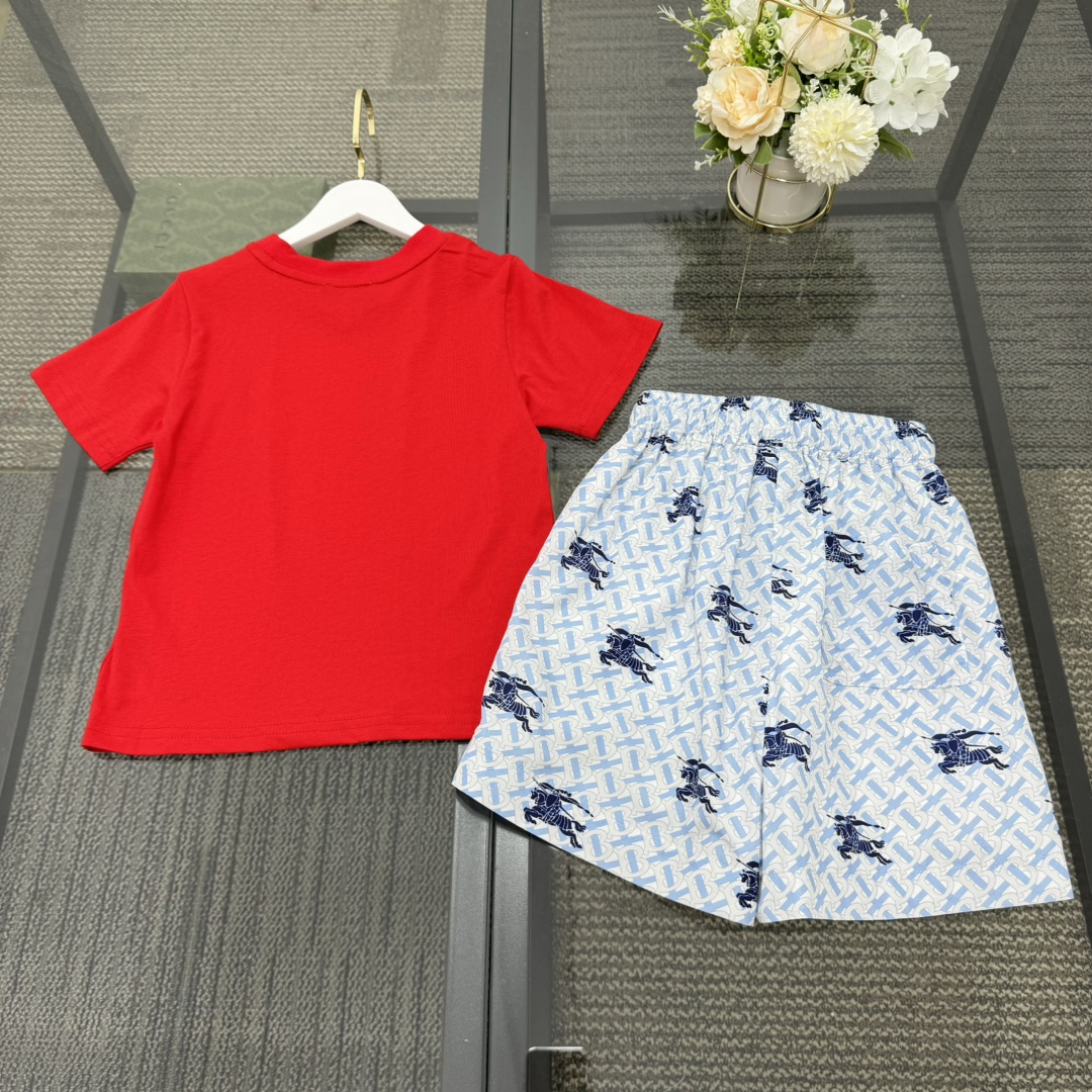博柏利 Burberry 高级成衣风衣外套及大衣服饰 #021B9F4A 8