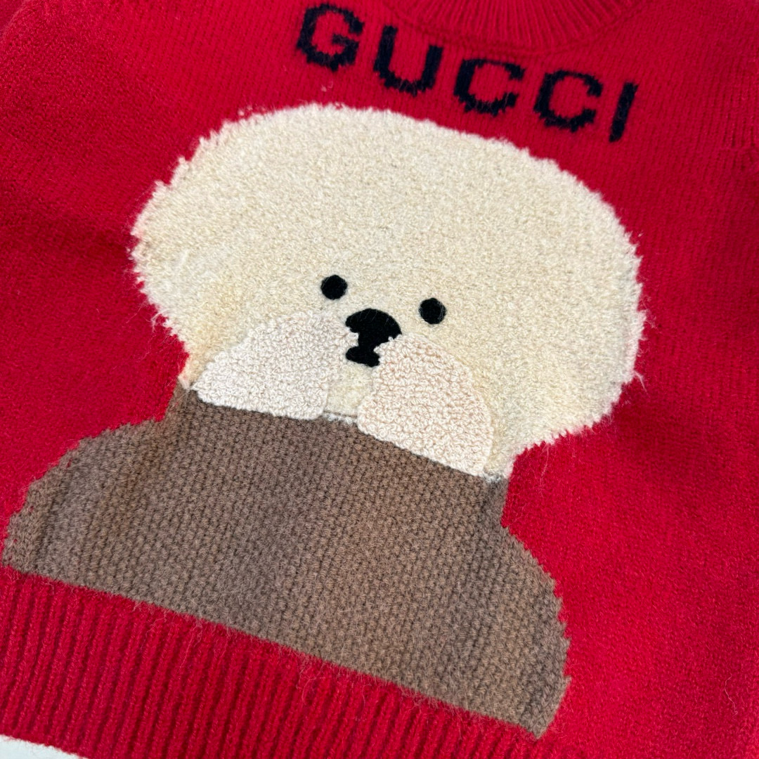 Luxury Cashmere Apparel: Gucci’s Latest Collection Highlights Size and Quality - 图片 5