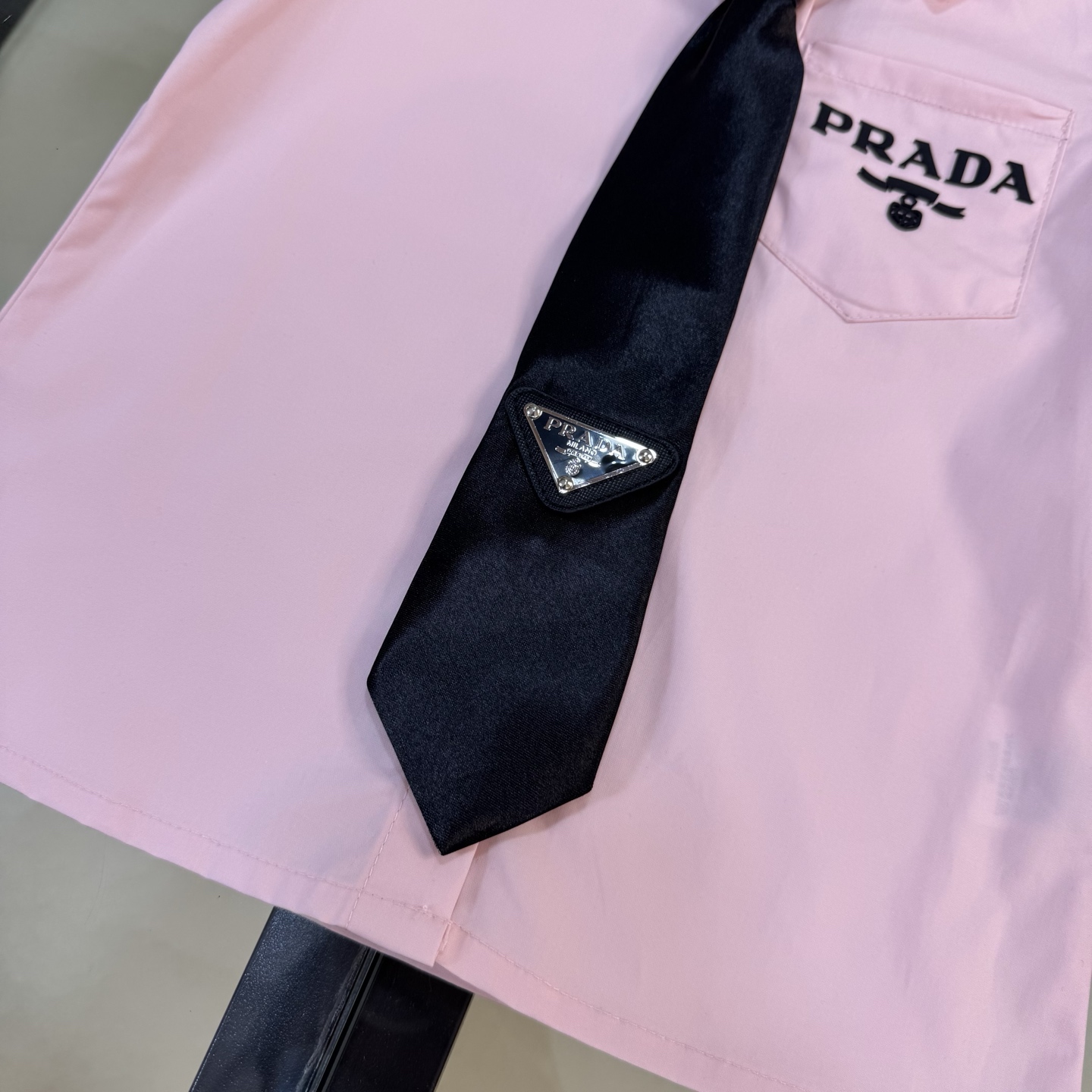 Prada Children’s School Dress: 100% Cotton, Classic Style, Great Quality, Sizes 110-160 - 图片 5