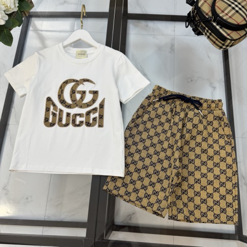 Gucci Kids' Cotton Short Sleeve T-Shirt & Shorts Set - Size 110-160cm 1 Gucci Kids' Cotton Short Sleeve T-Shirt & Shorts Set - Size 110-160cm