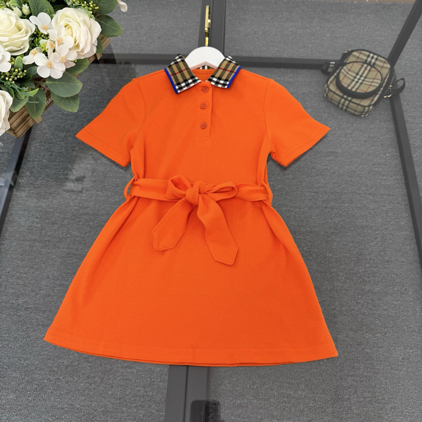 NO:850170,Size - Girls in stock BBR* summer haute couture series ~ Polo shirt belt dress classic and simple style!  Stylish, elegant and elegant, a popular summer style that you can wear with your eyes closed. High quality. Highly recommended ~ Customized pure cotton fabric, soft and comfortable to the touch. Excellent skin-friendly and breathable, enhances temperament. Versatile style. Classic and elegant. Timeless. Comfortable and breathable upper body. Very good experience, versatile and stress-free!  ,clothes,skirts,19860909尺码-女童现货 BBR*夏季高定系列～Polo衫腰带连衣裙经典简约款 ！时尚大方又有气质 完全就可以闭眼入的夏季爆款 高品质 大力推荐～  定制纯棉面料,手感柔软舒适 亲肤透气性极佳 ,提升气质 ,气质百搭款 经典大方 永不过时 上身舒适透气 体验感非常好,百搭无压力！,衣服,skirts,,Children's