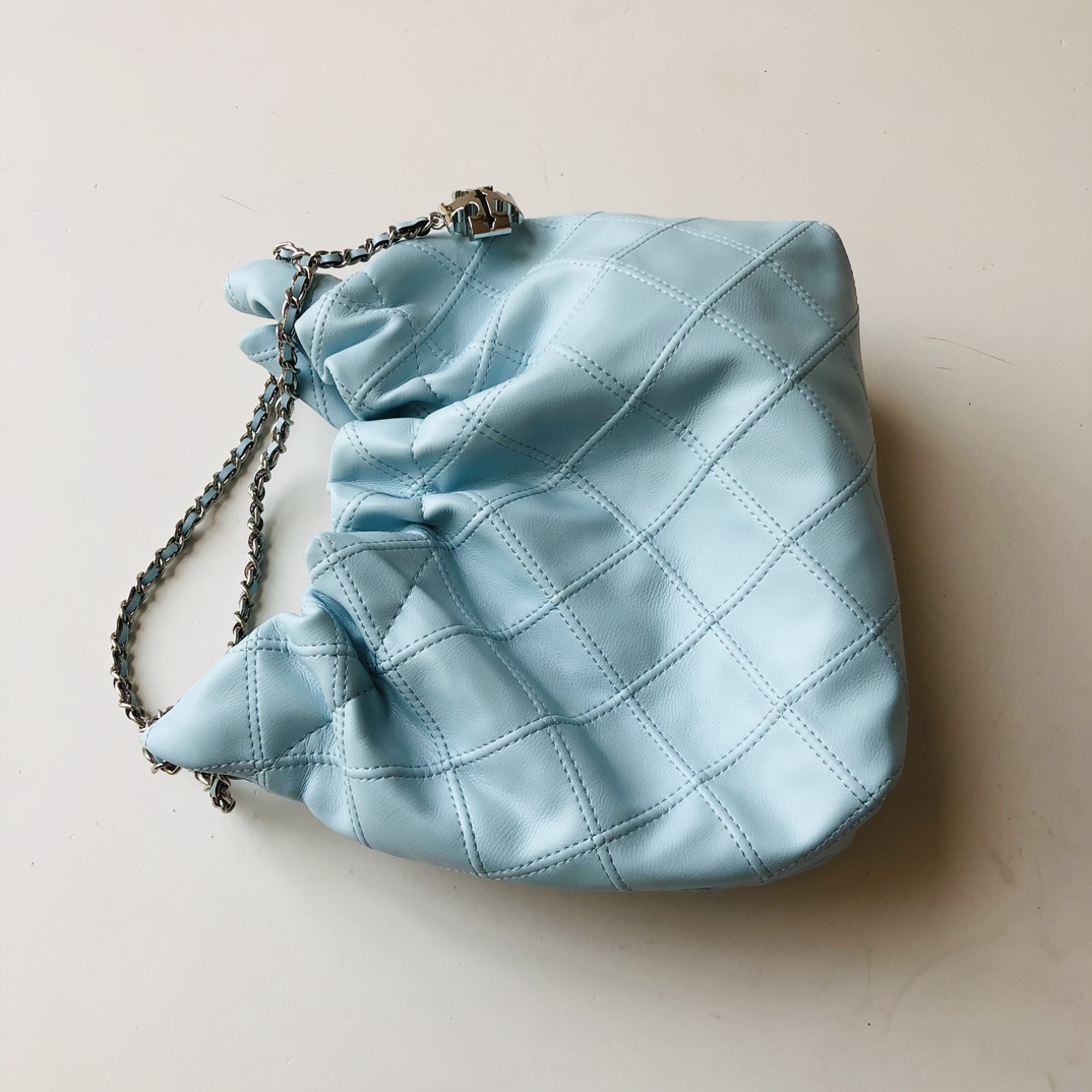 Tory Burch ～Tory Burch Hobo单肩包 Fleming小号福袋流浪包 选用柔软细腻的羊皮 精心打造