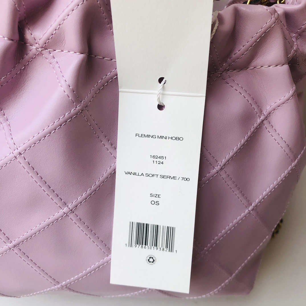Tory Burch ～Tory Burch Hobo单肩包 Fleming小号福袋流浪包 选用柔软细腻的羊皮 精心打造