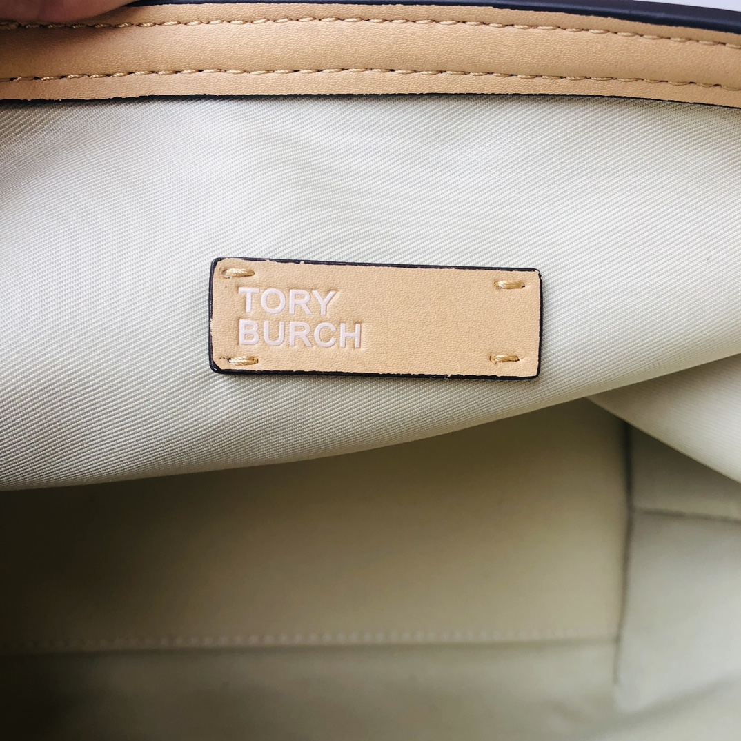 Tory Burch ～ T Monogram 图案 精选面料 轻松打造 怀旧风 魅力隽永又风格独具