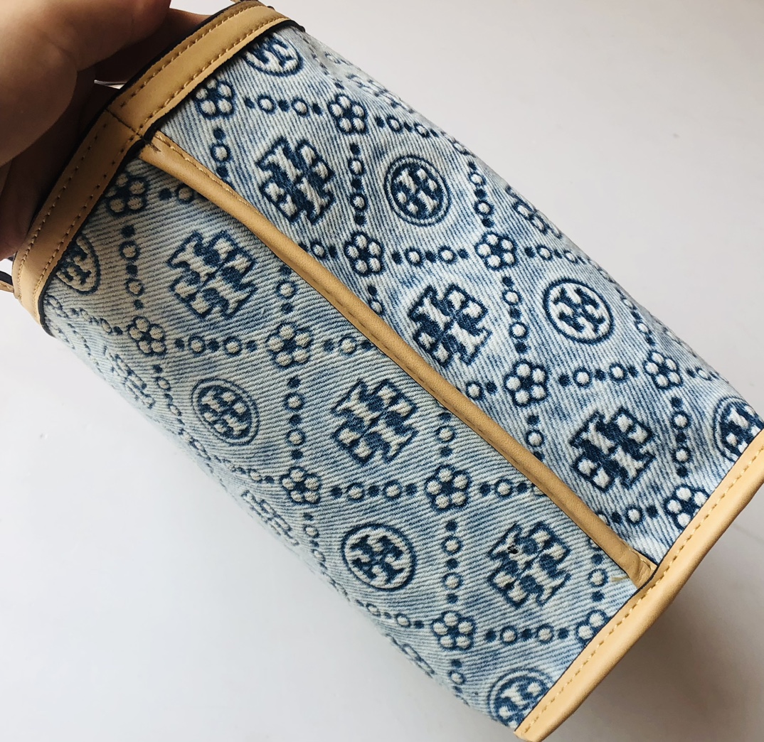 Tory Burch ～ T Monogram 图案 精选面料 轻松打造 怀旧风 魅力隽永又风格独具