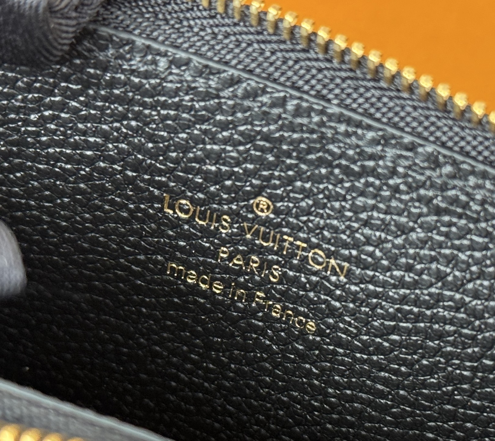 Louis Vuitton M69421黑色 Recto Verso 卡夹取材 Monogram Empreinte 皮革