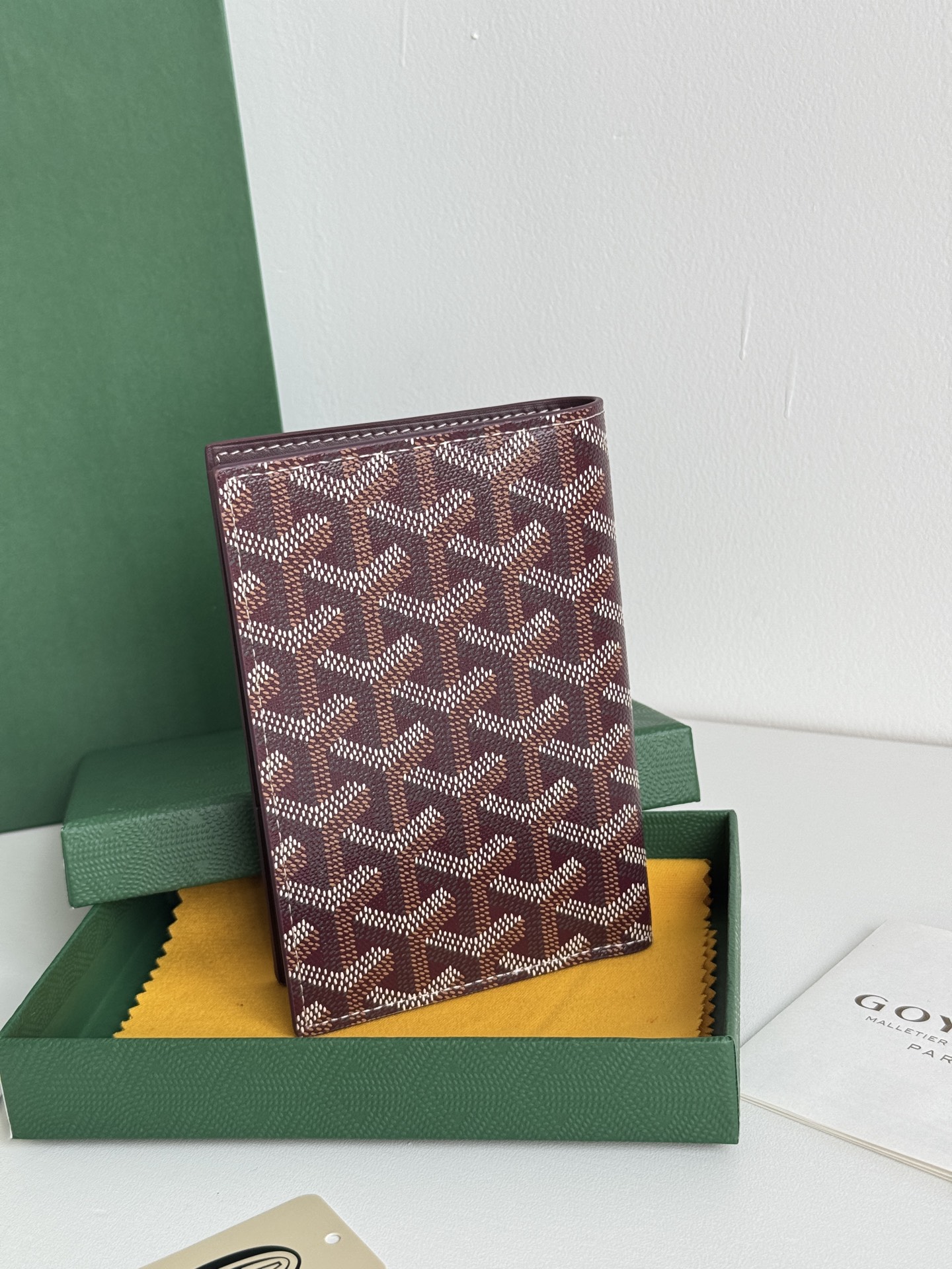 戈雅家 经典款护照夹 - 旅行に最適な多機能収納