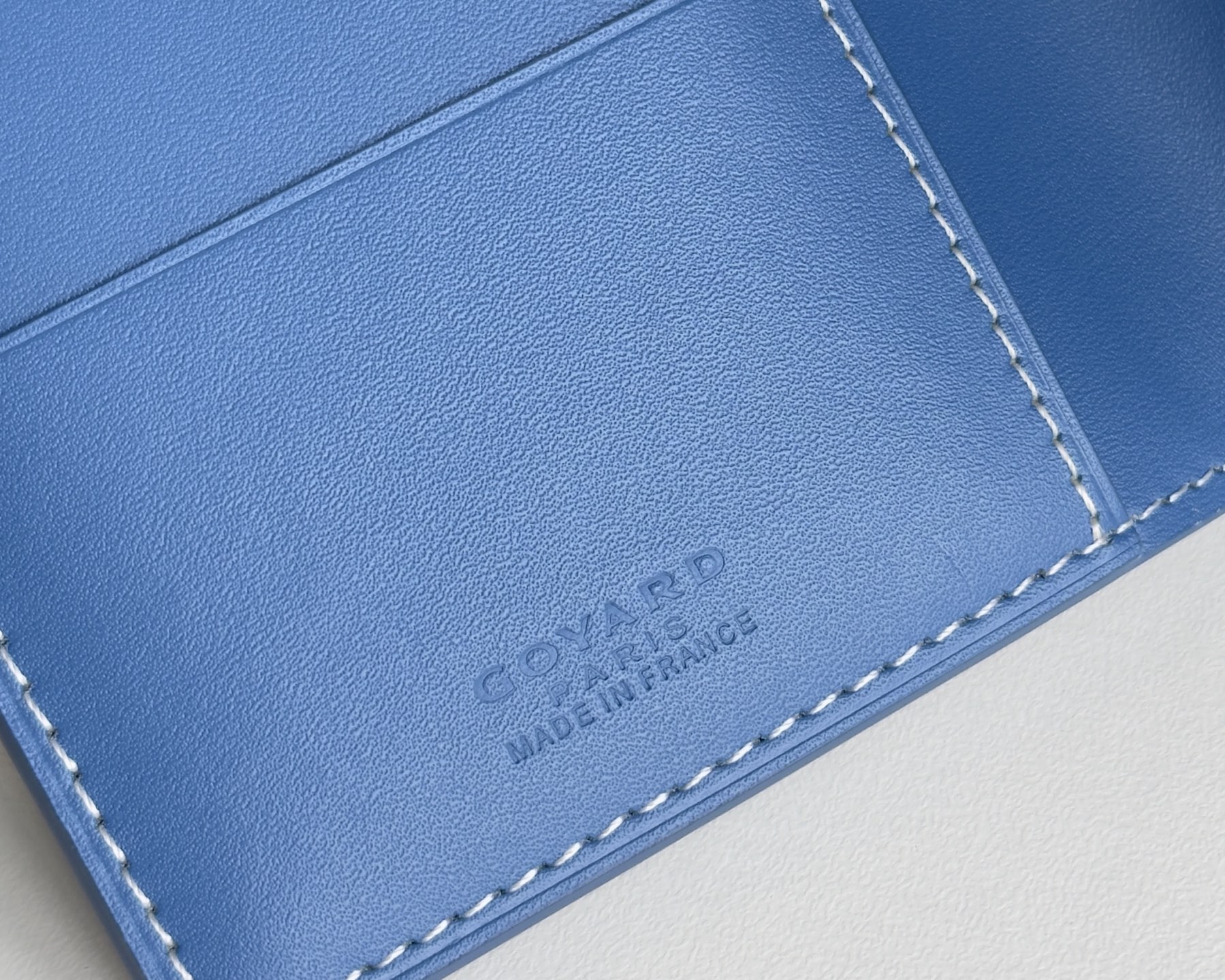 戈雅家 经典款护照夹 - 旅行に最適な多機能収納