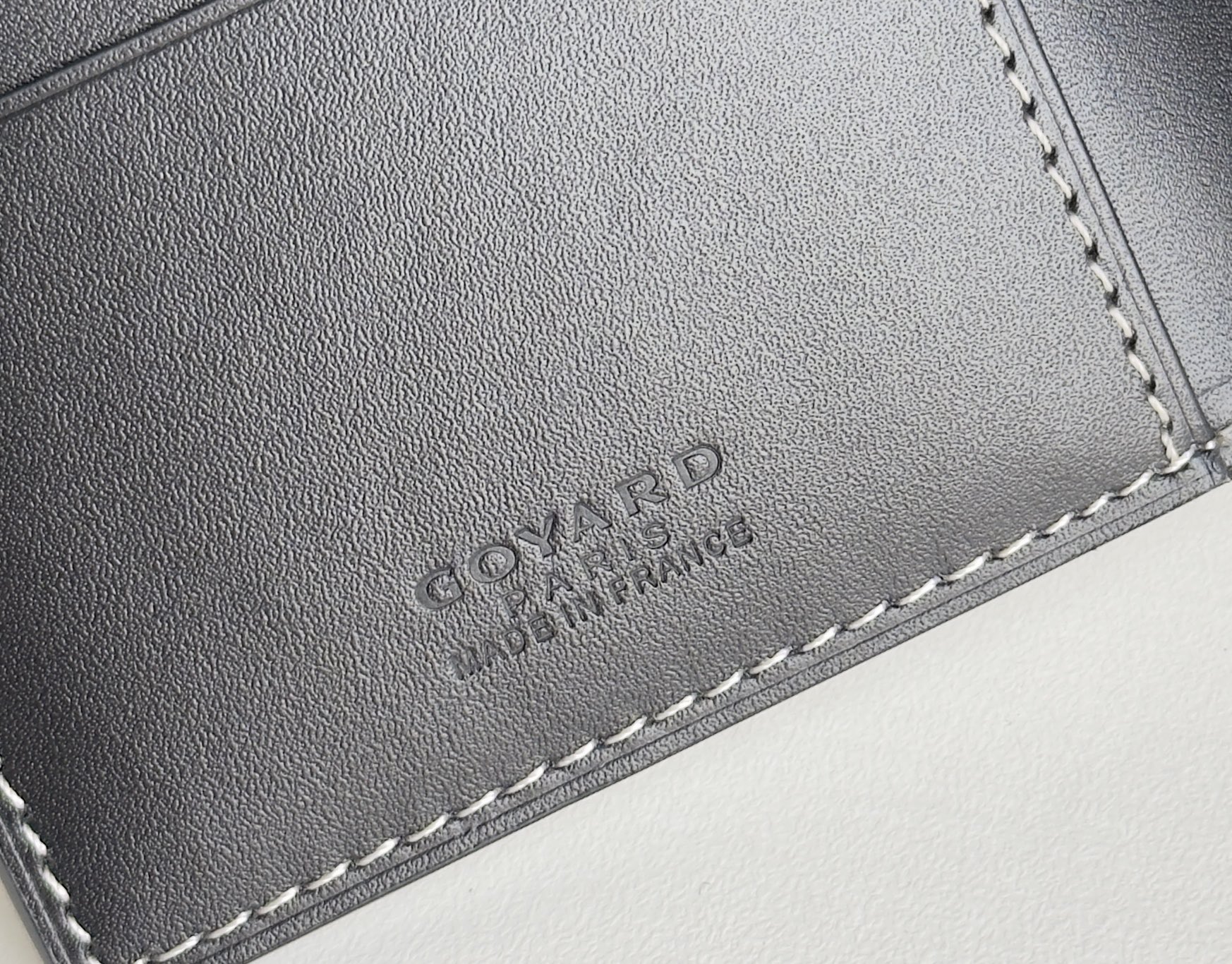 戈雅家 经典款护照夹 - 旅行時に最適な収納力